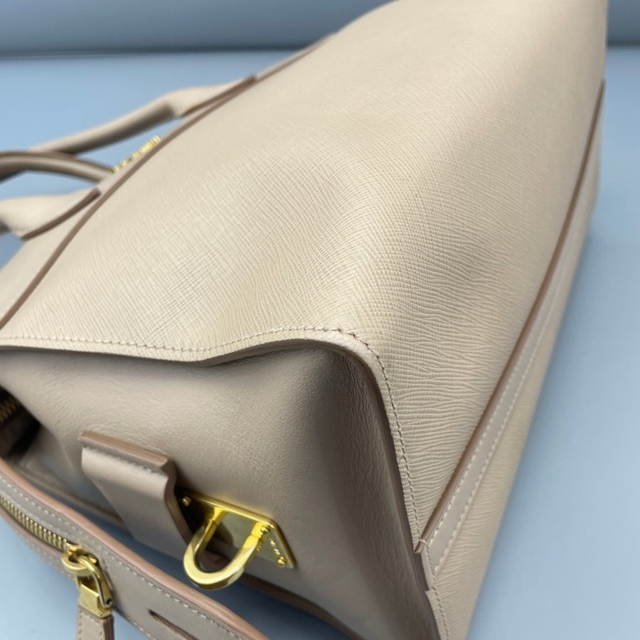 Prada - Other - Leather - Beige - (medium)