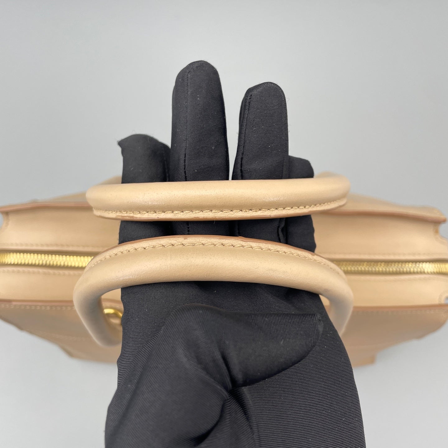 Prada - Other - Leather - Beige - (Medium)