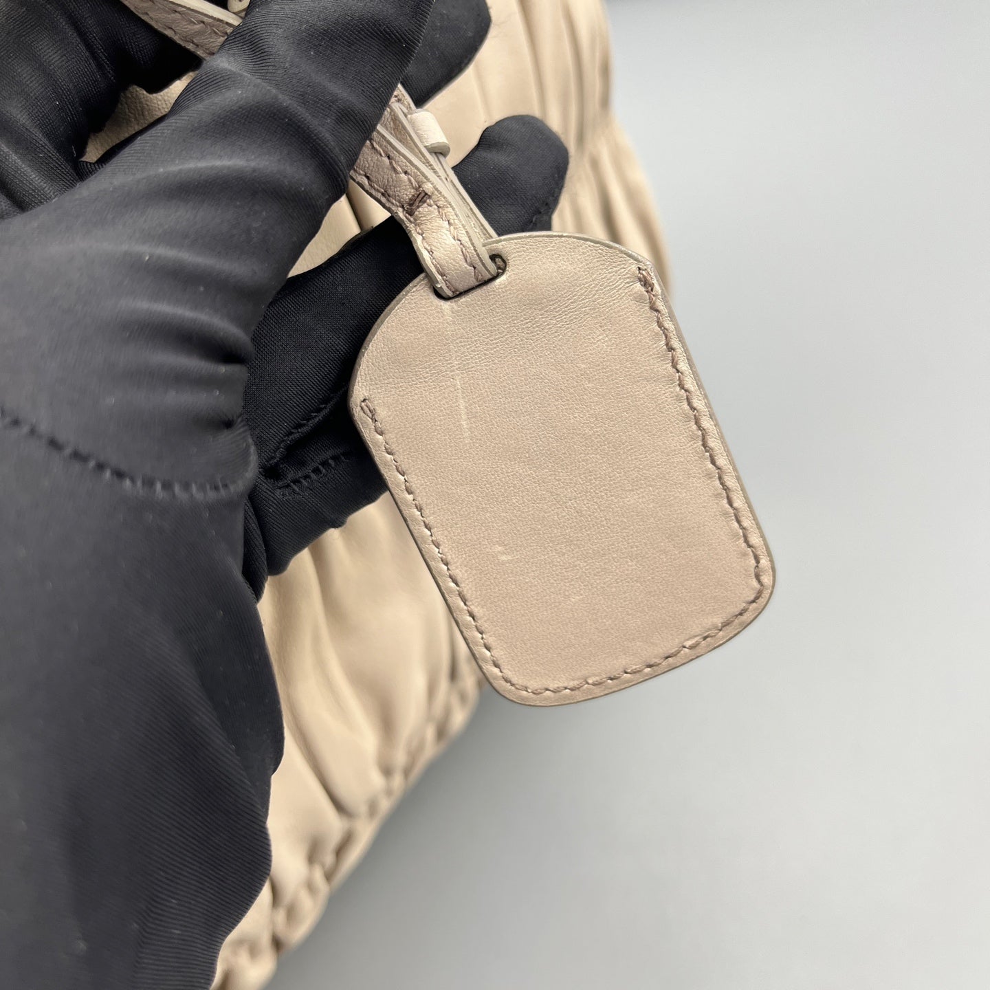 Prada - Other - Leather - Beige - (Medium)