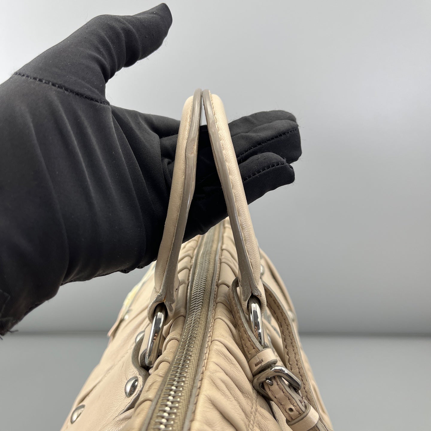 Prada - Other - Leather - Beige - (Medium)