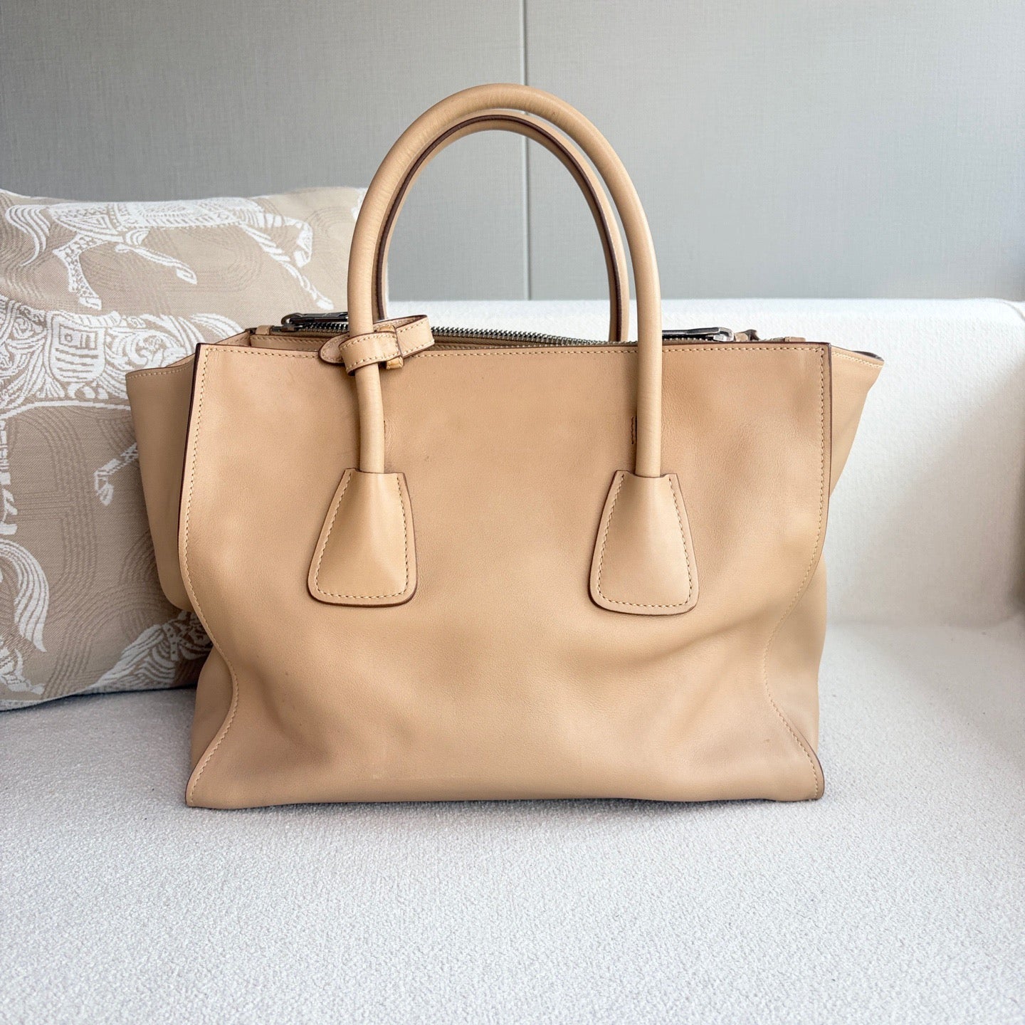 Prada - Other - Leather - Beige - (Other)