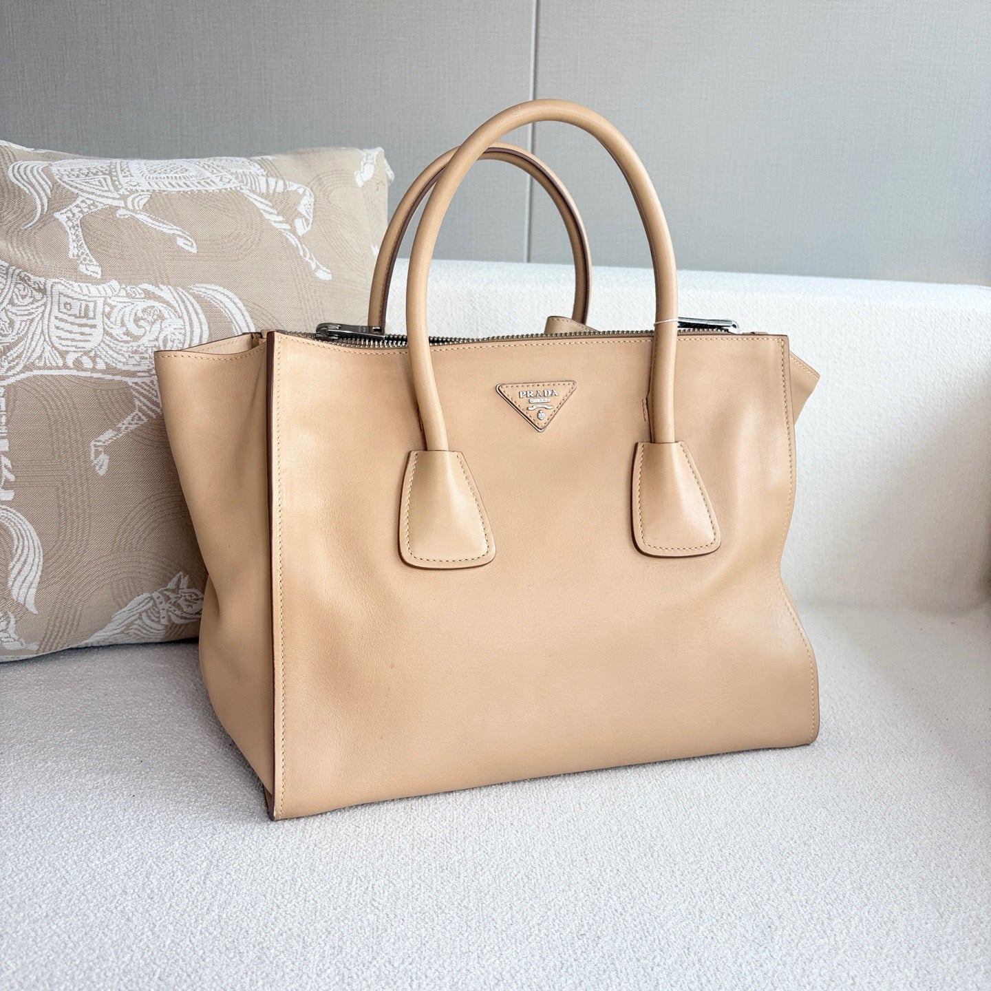 Prada - Other - Leather - Beige - (Other)