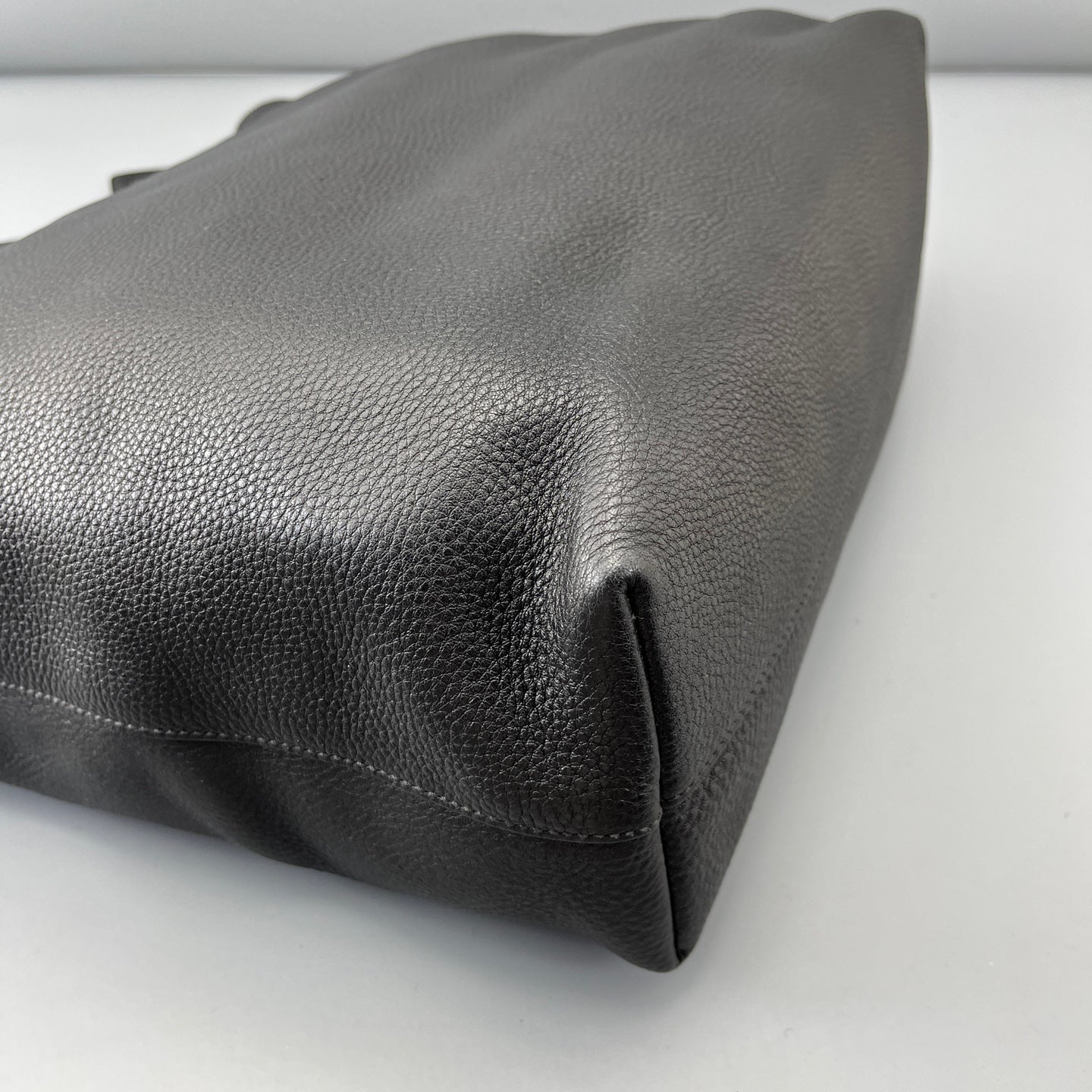 Prada - Other - Leather - Black - (large)