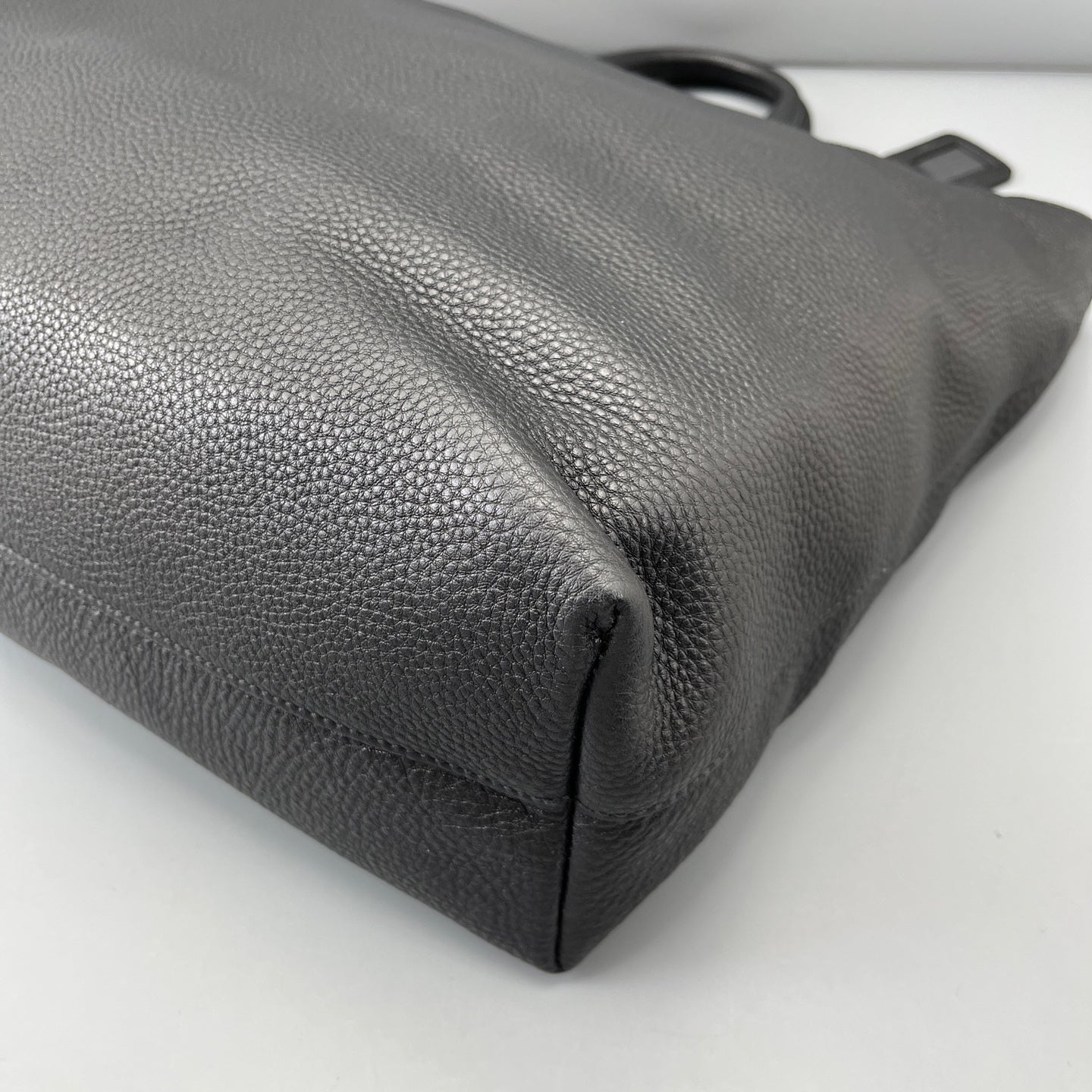 Prada - Other - Leather - Black - (large)