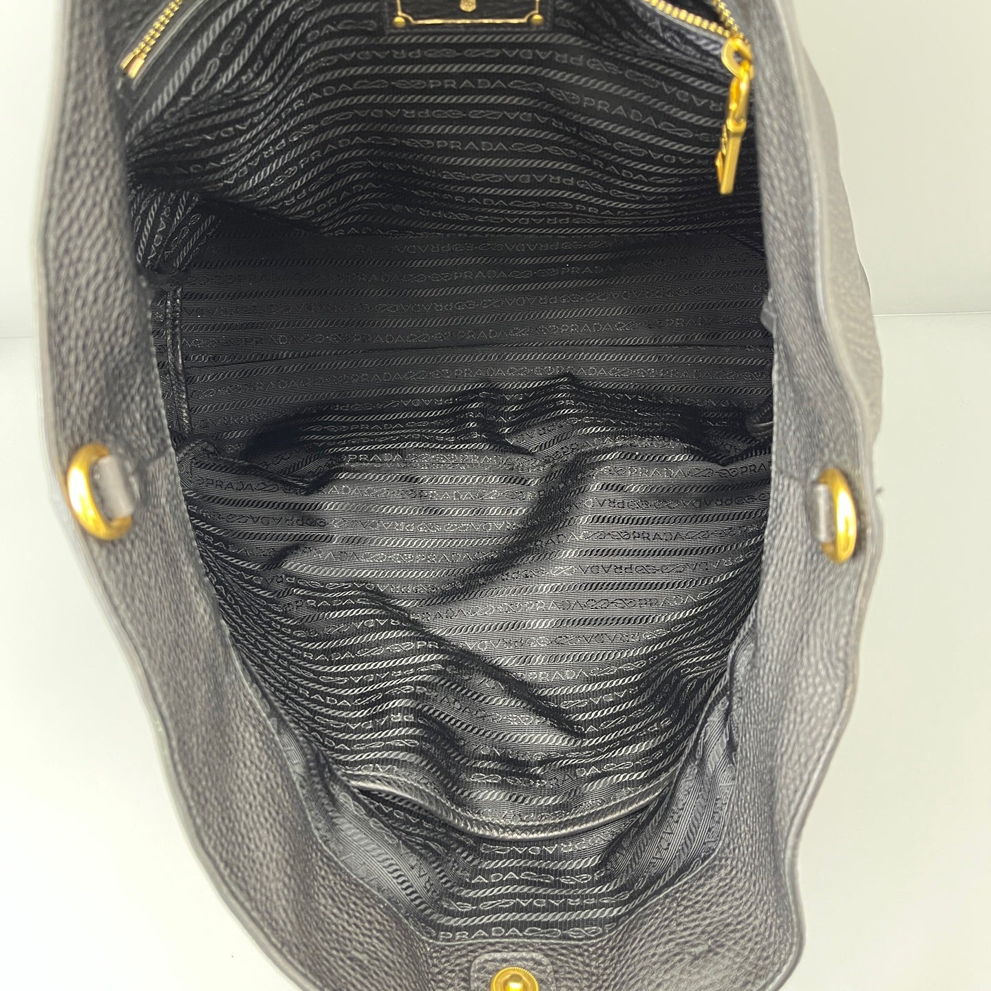 Prada - Other - Leather - Black - (large)