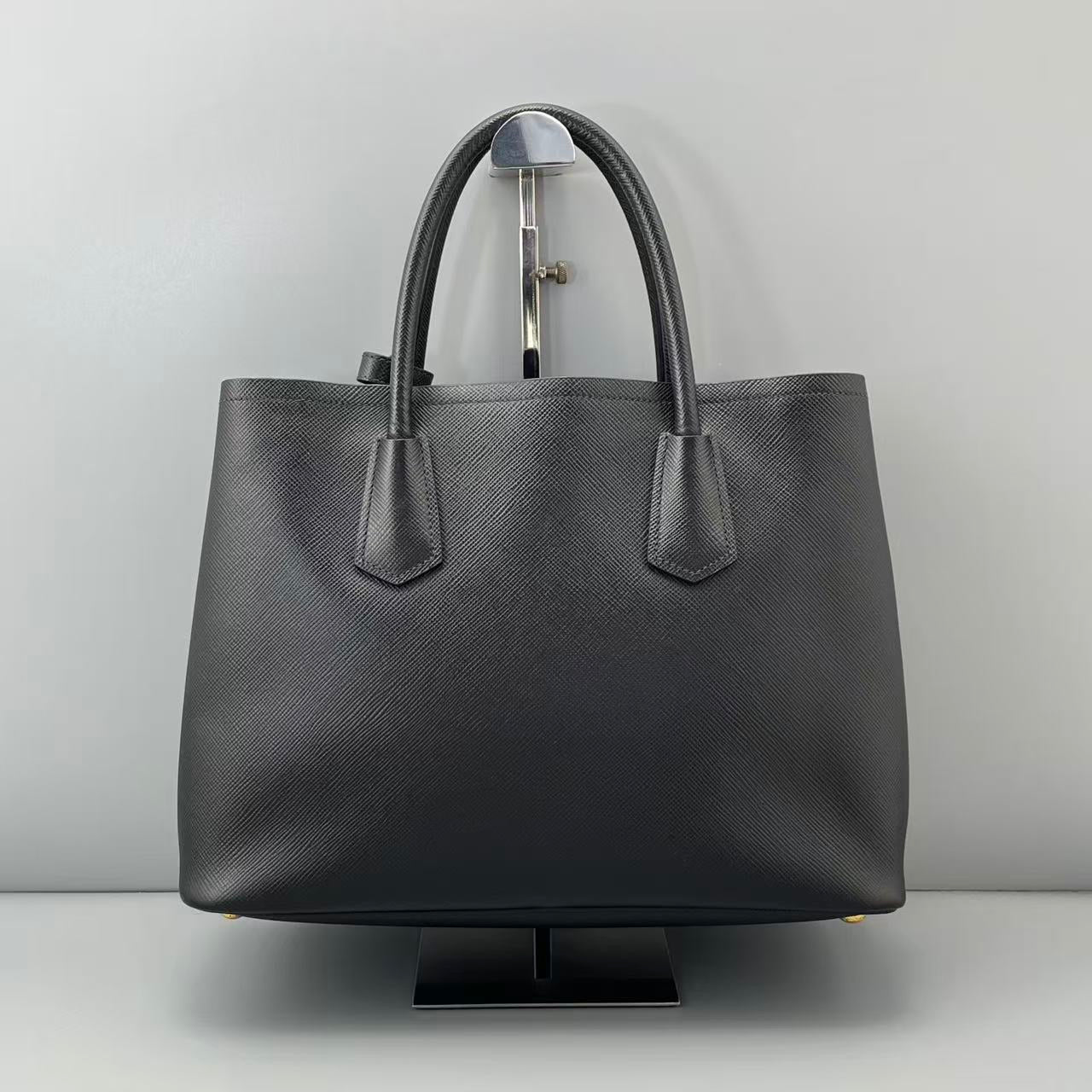 Prada - Other - Leather - Black - (medium)