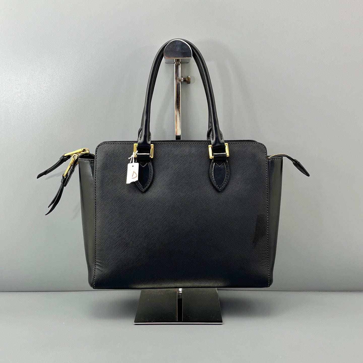 Prada - Other - Leather - Black - (medium)
