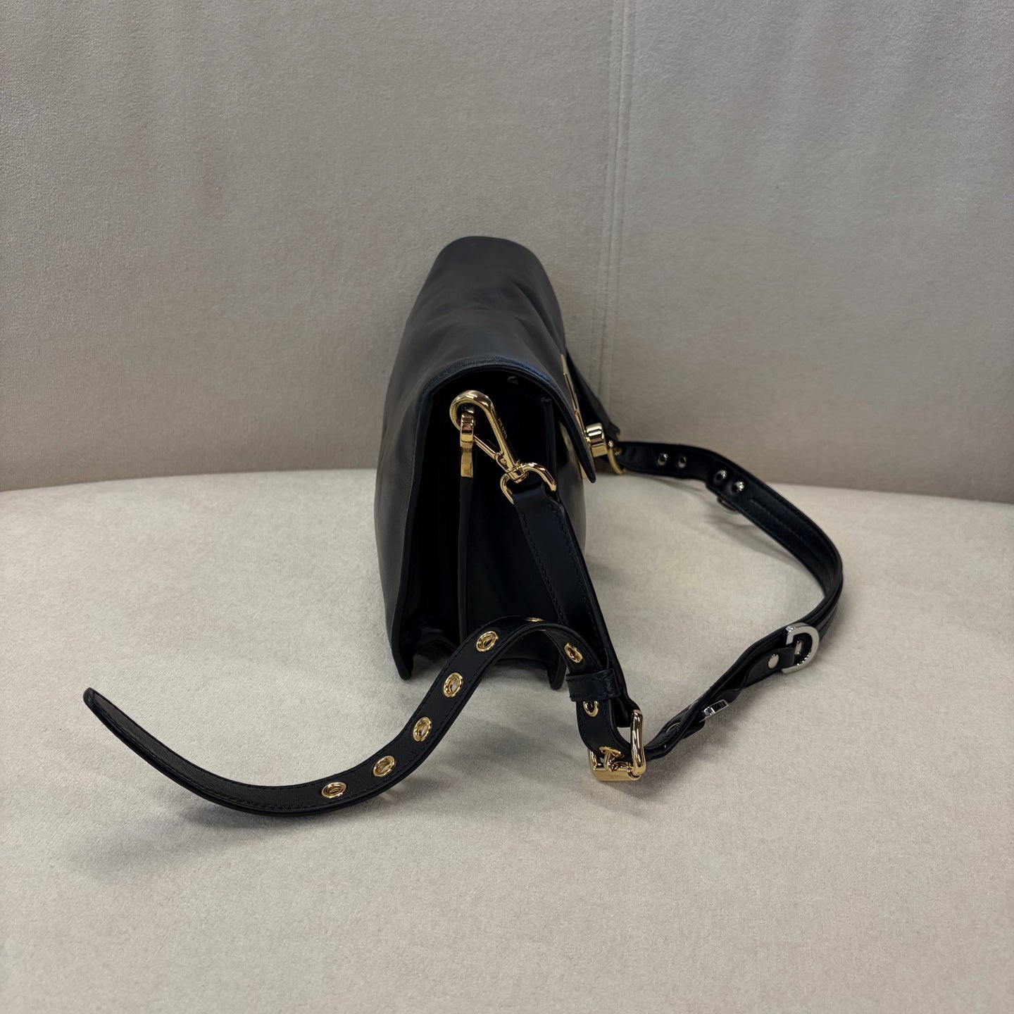 Prada - Other - Leather - Black - (medium)