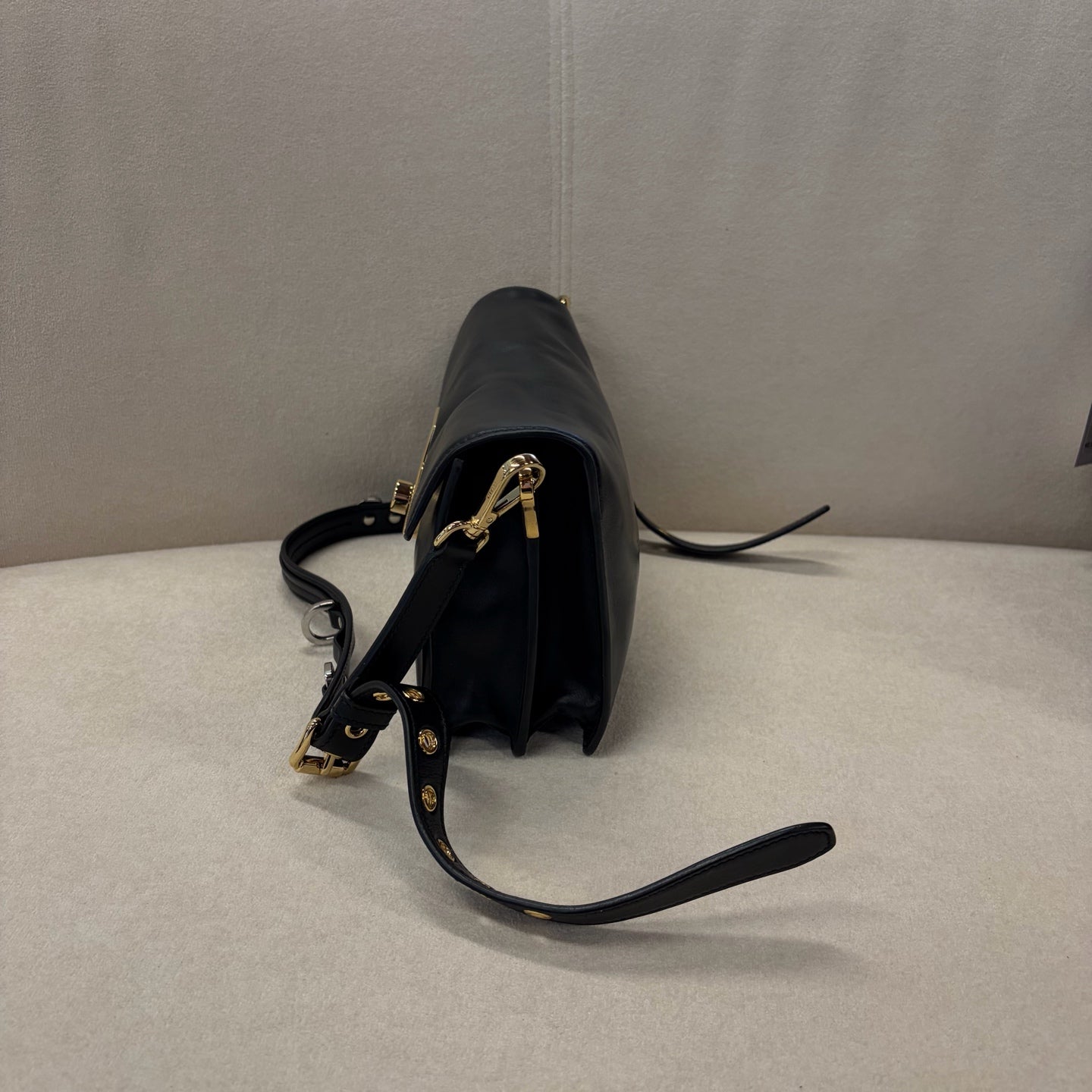 Prada - Other - Leather - Black - (medium)