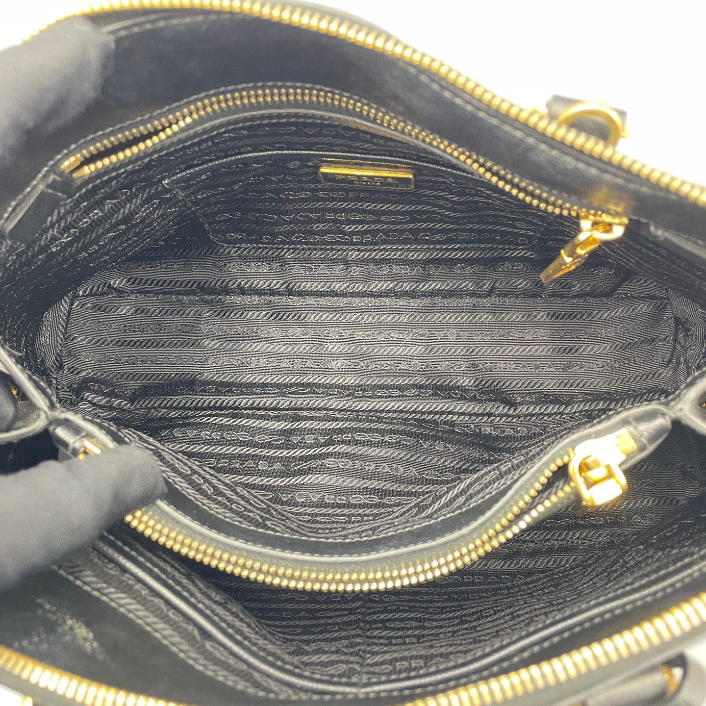 Prada - Other - Leather - Black - (medium)