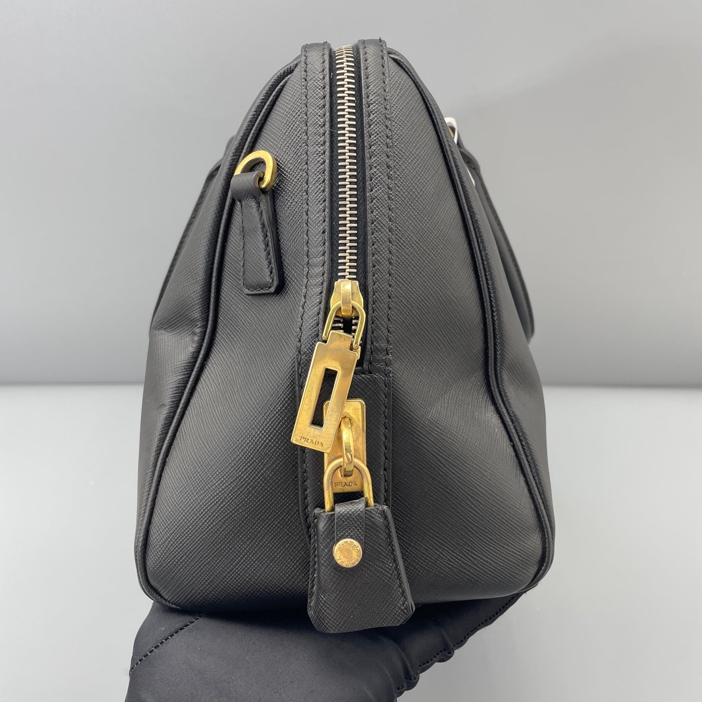 Prada - Other - Leather - Black - (Medium)