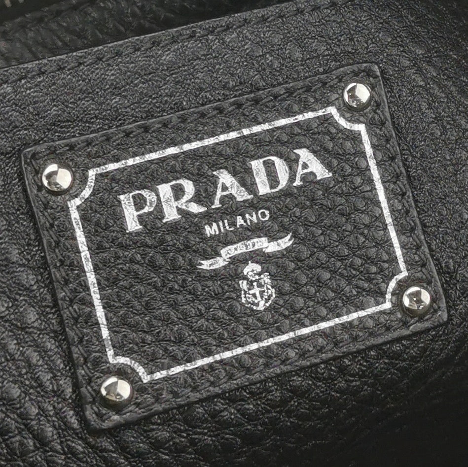 Prada - Other - Leather - Black - (Medium)