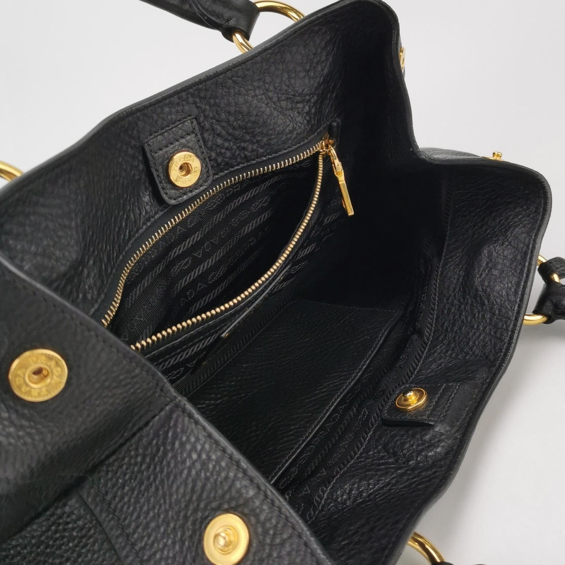 Prada - Other - Leather - Black - (medium)
