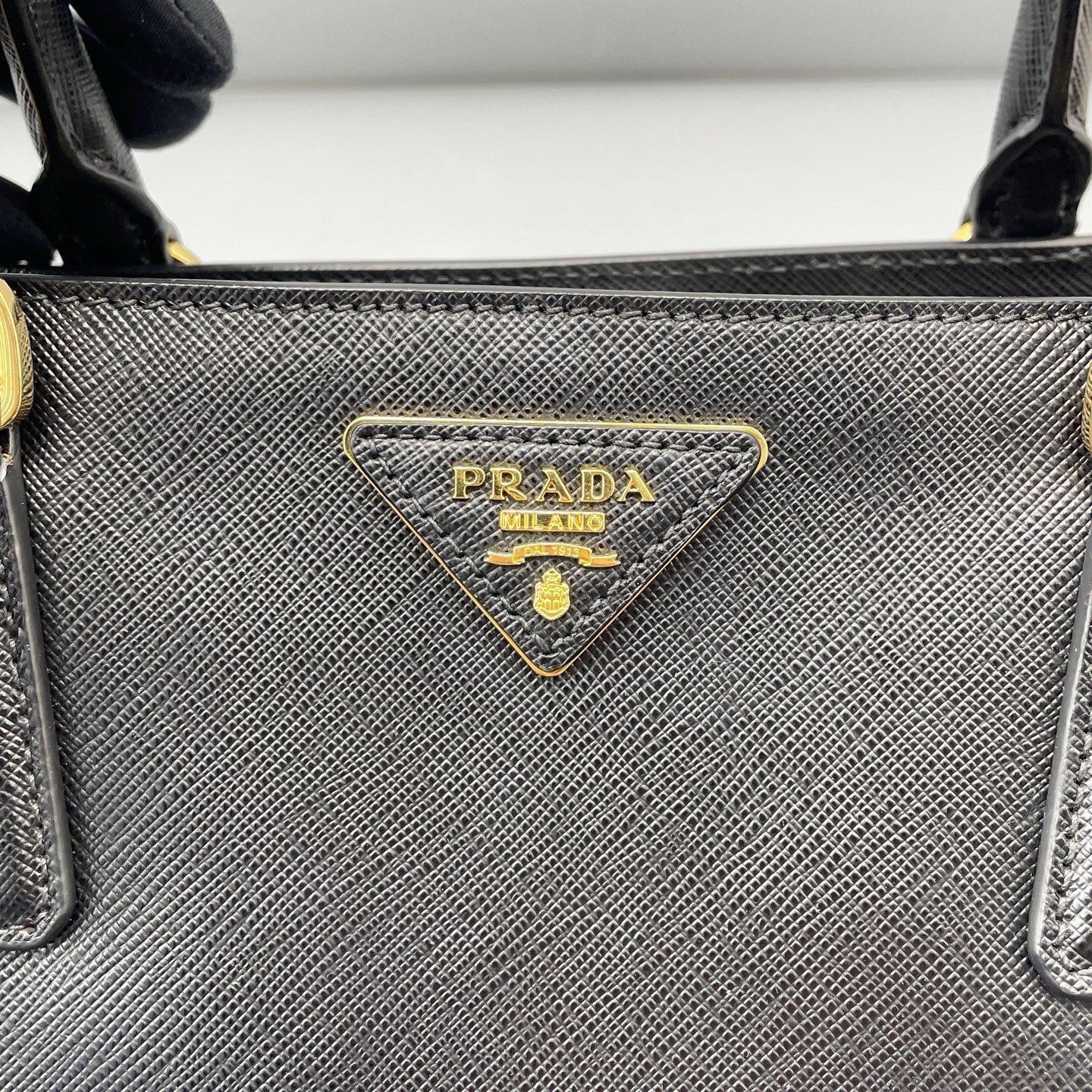 Prada - Other - Leather - Black - (Medium)