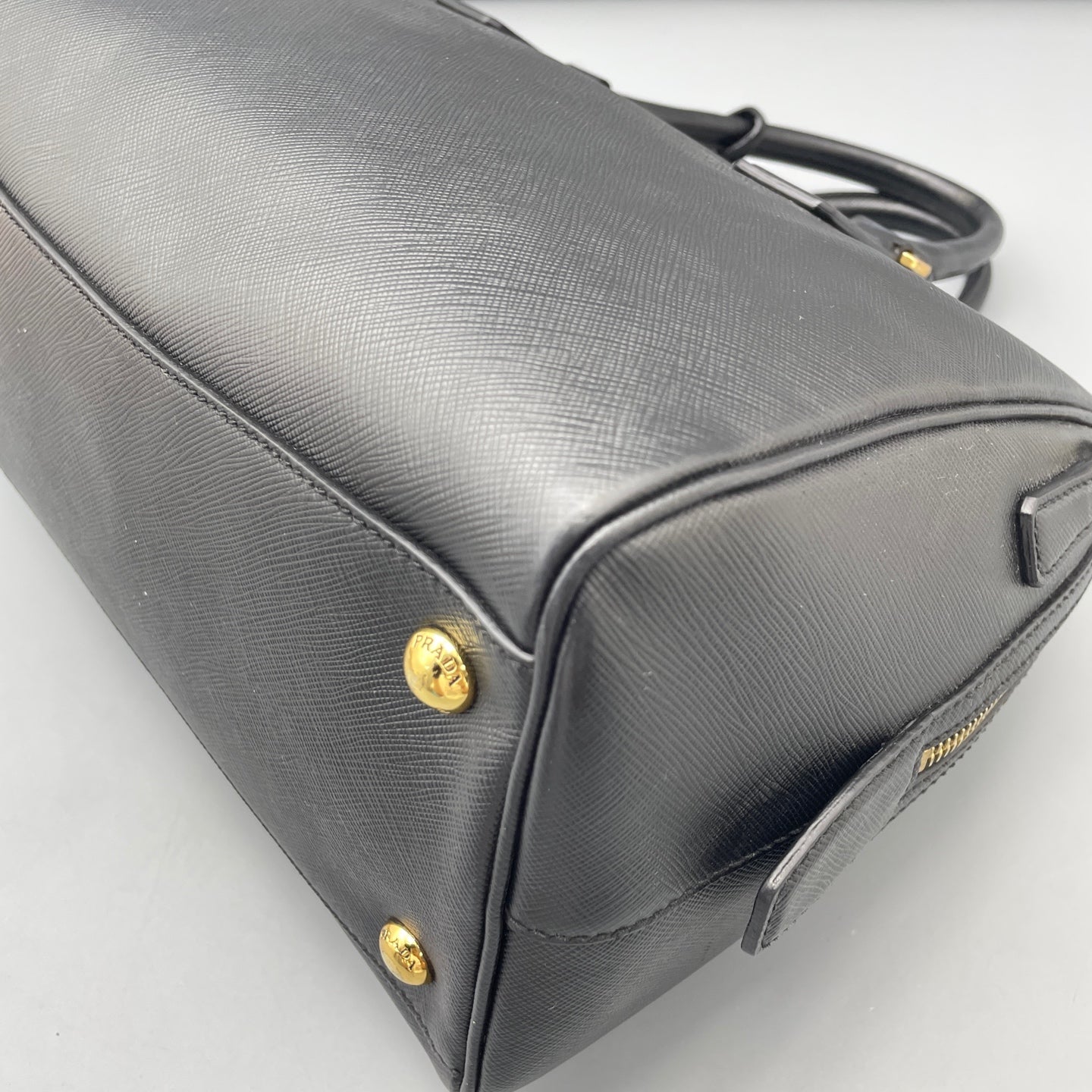 Prada - Other - Leather - Black - (Medium)