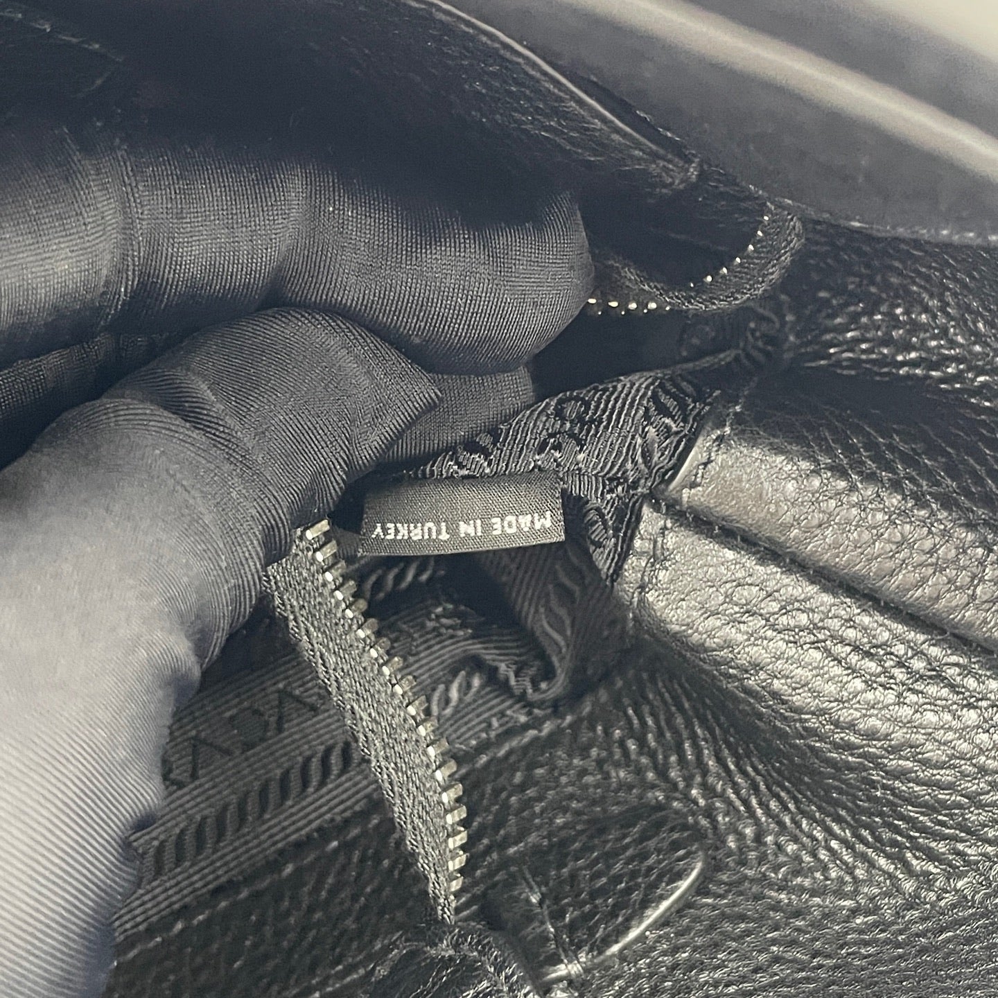 Prada - Other - Leather - Black - (medium)