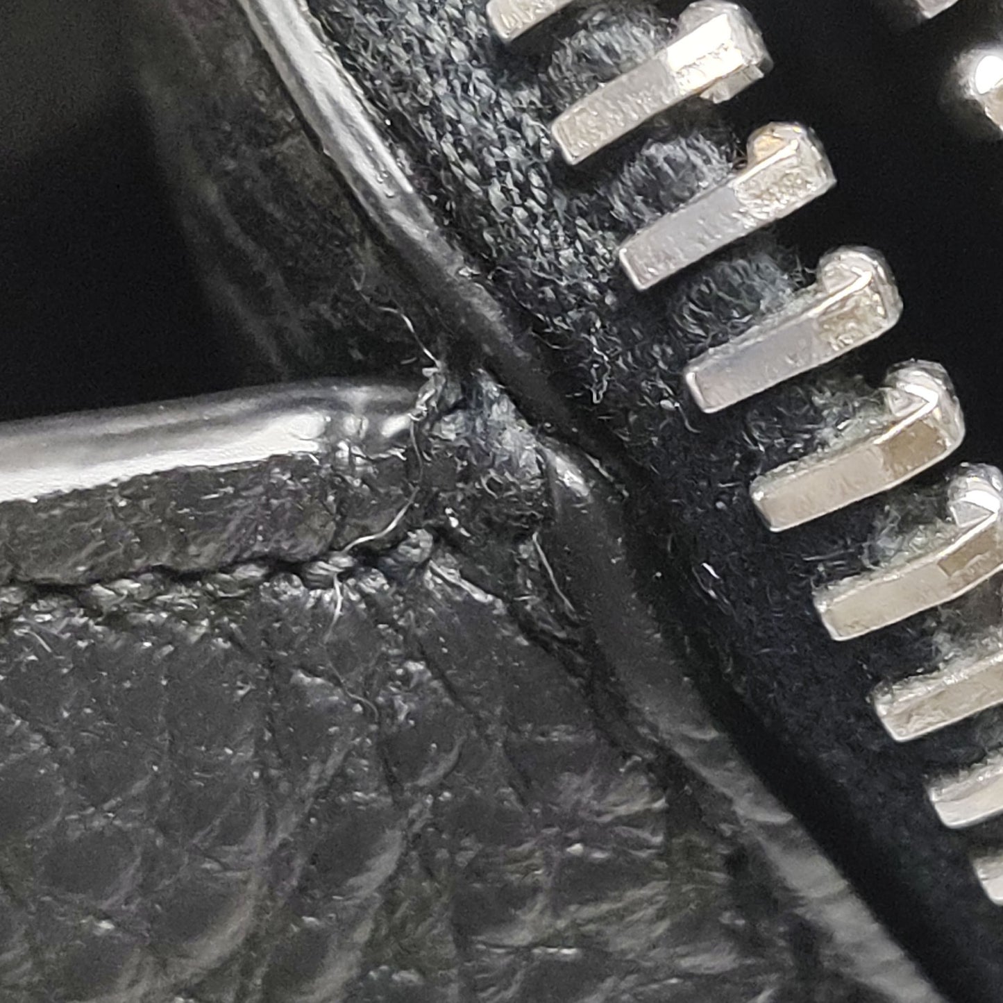 Prada - Other - Leather - Black - (Medium)