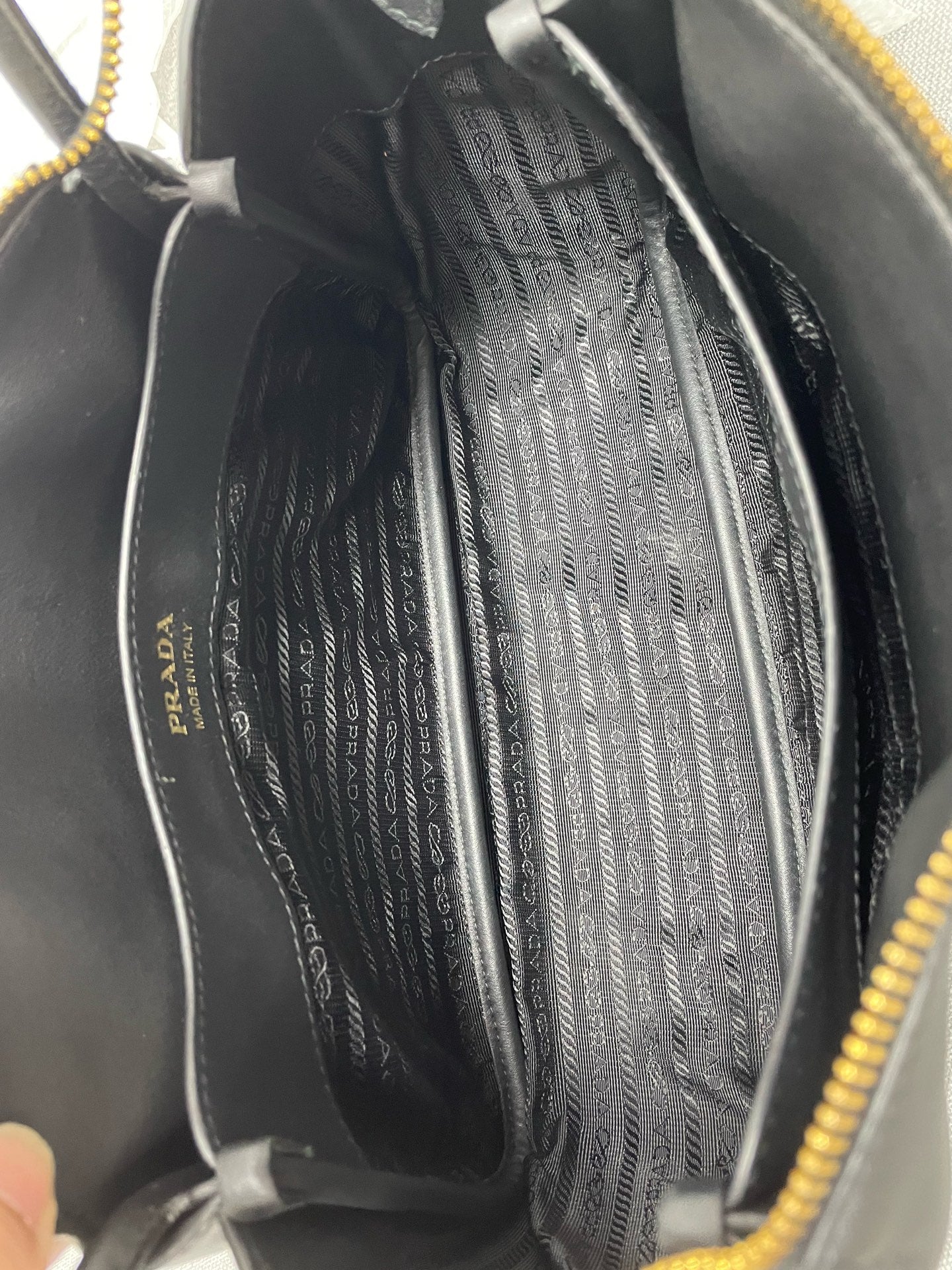 Prada - Other - Leather - Black - (small)