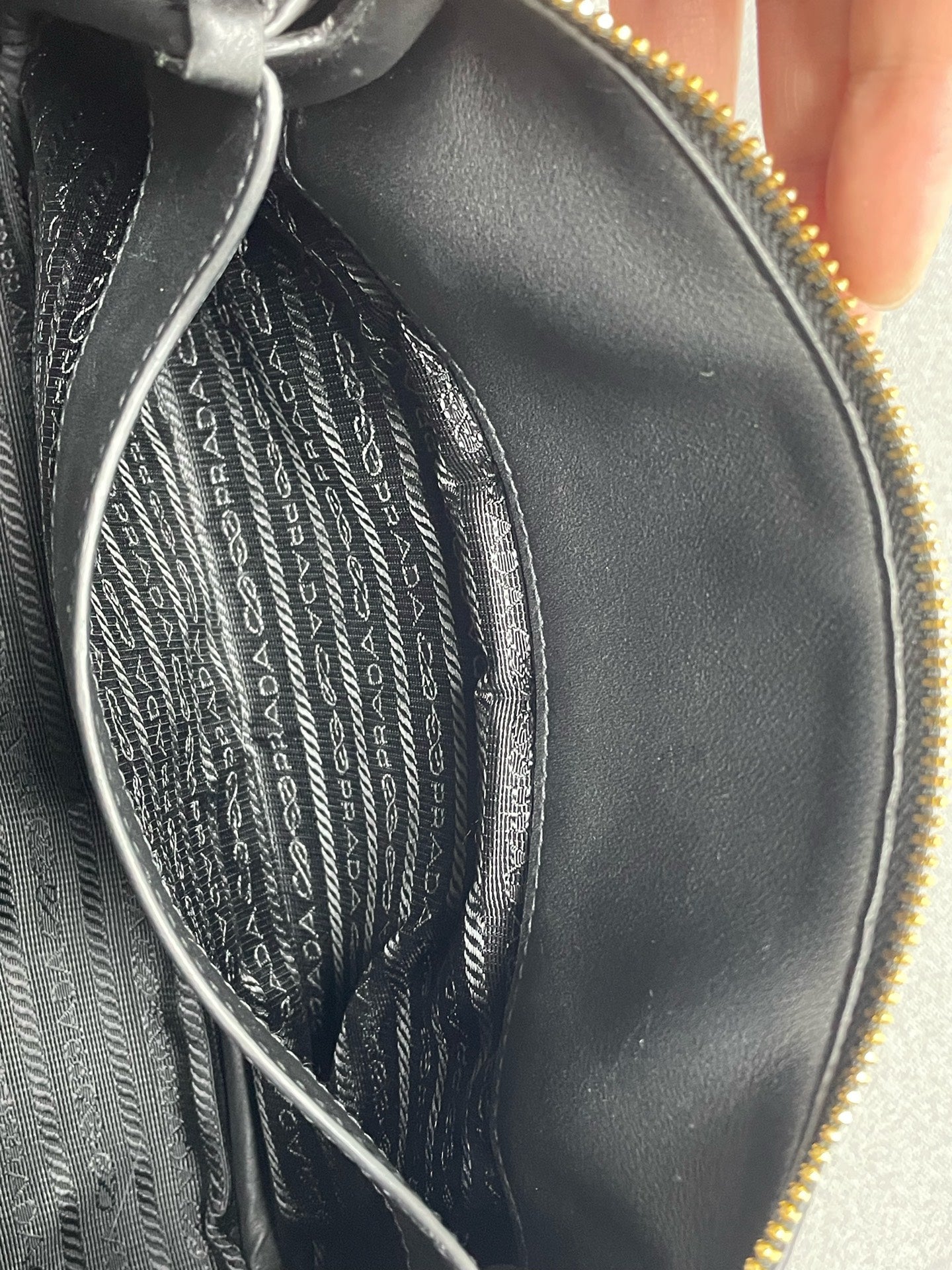 Prada - Other - Leather - Black - (small)