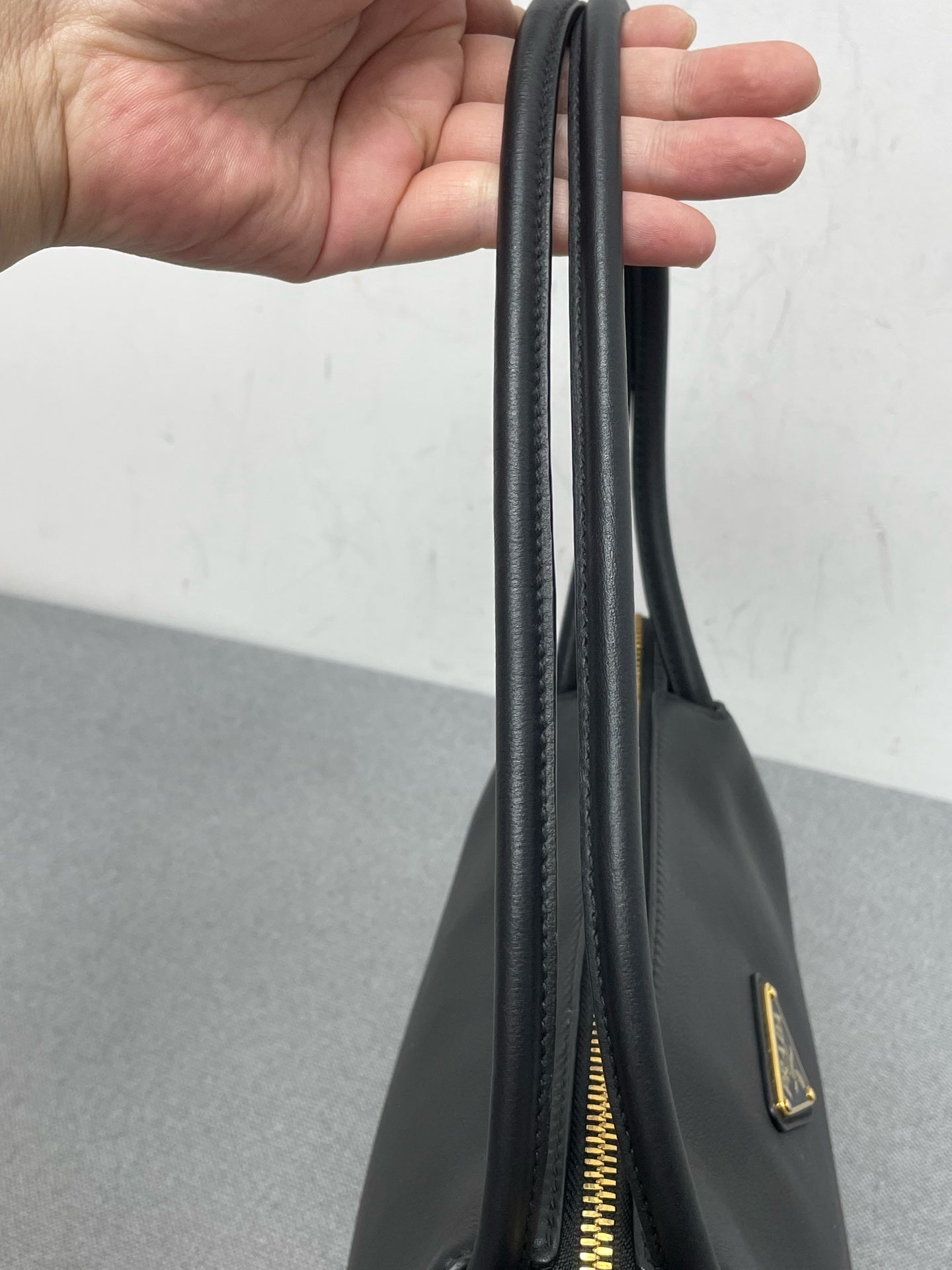 Prada - Other - Leather - Black - (small)