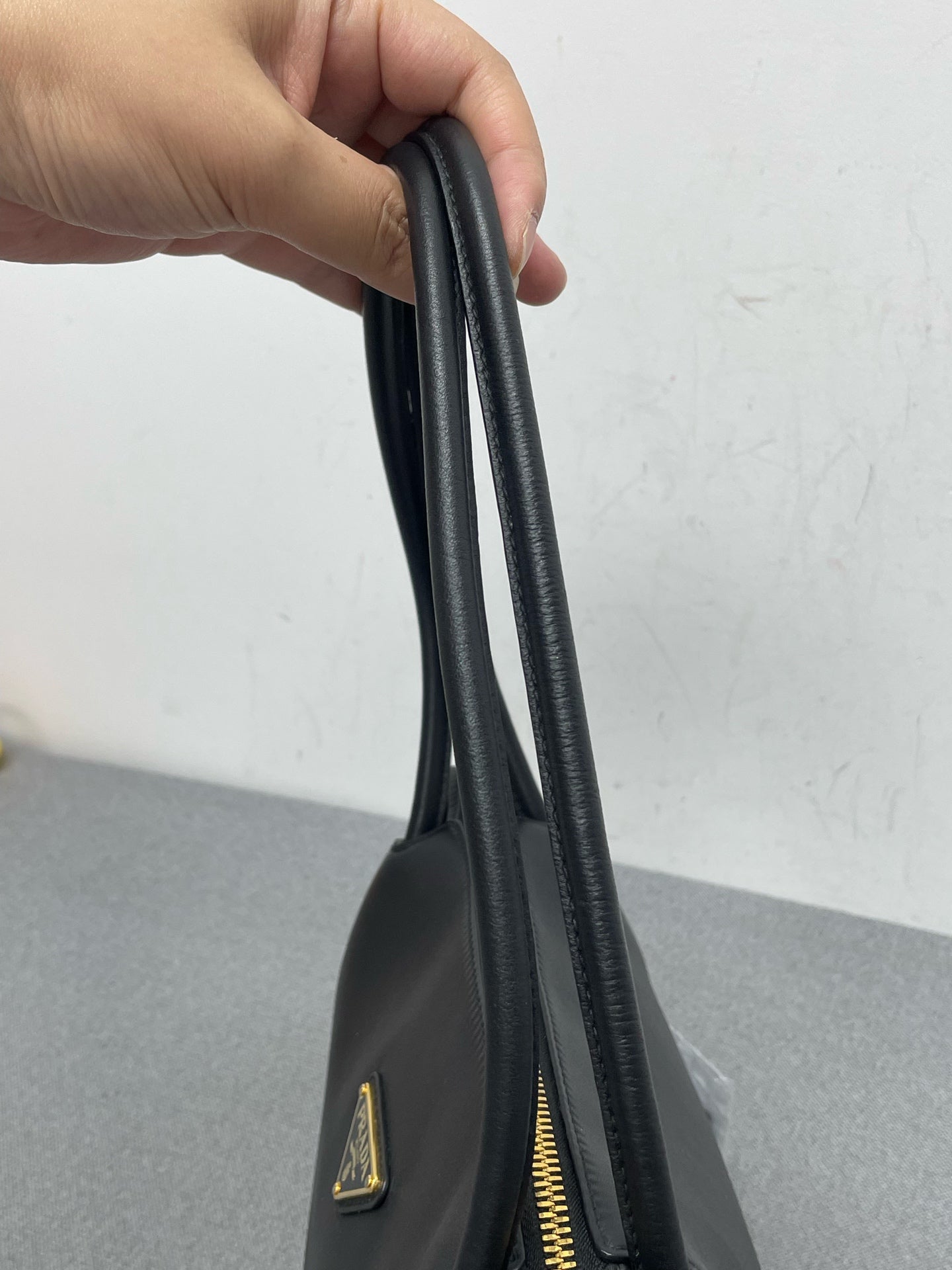 Prada - Other - Leather - Black - (small)