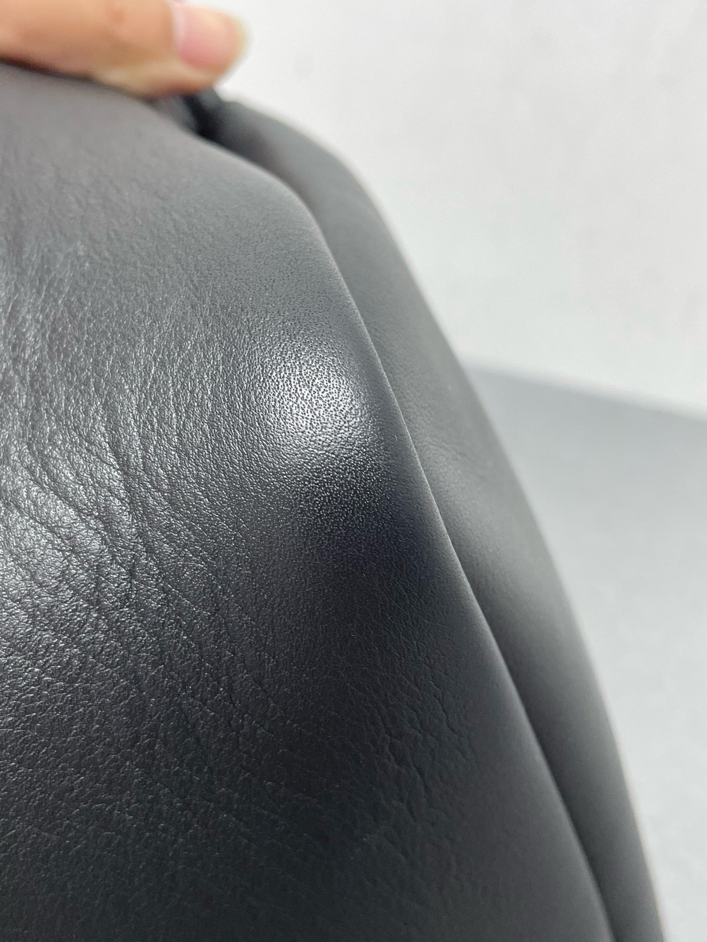 Prada - Other - Leather - Black - (small)
