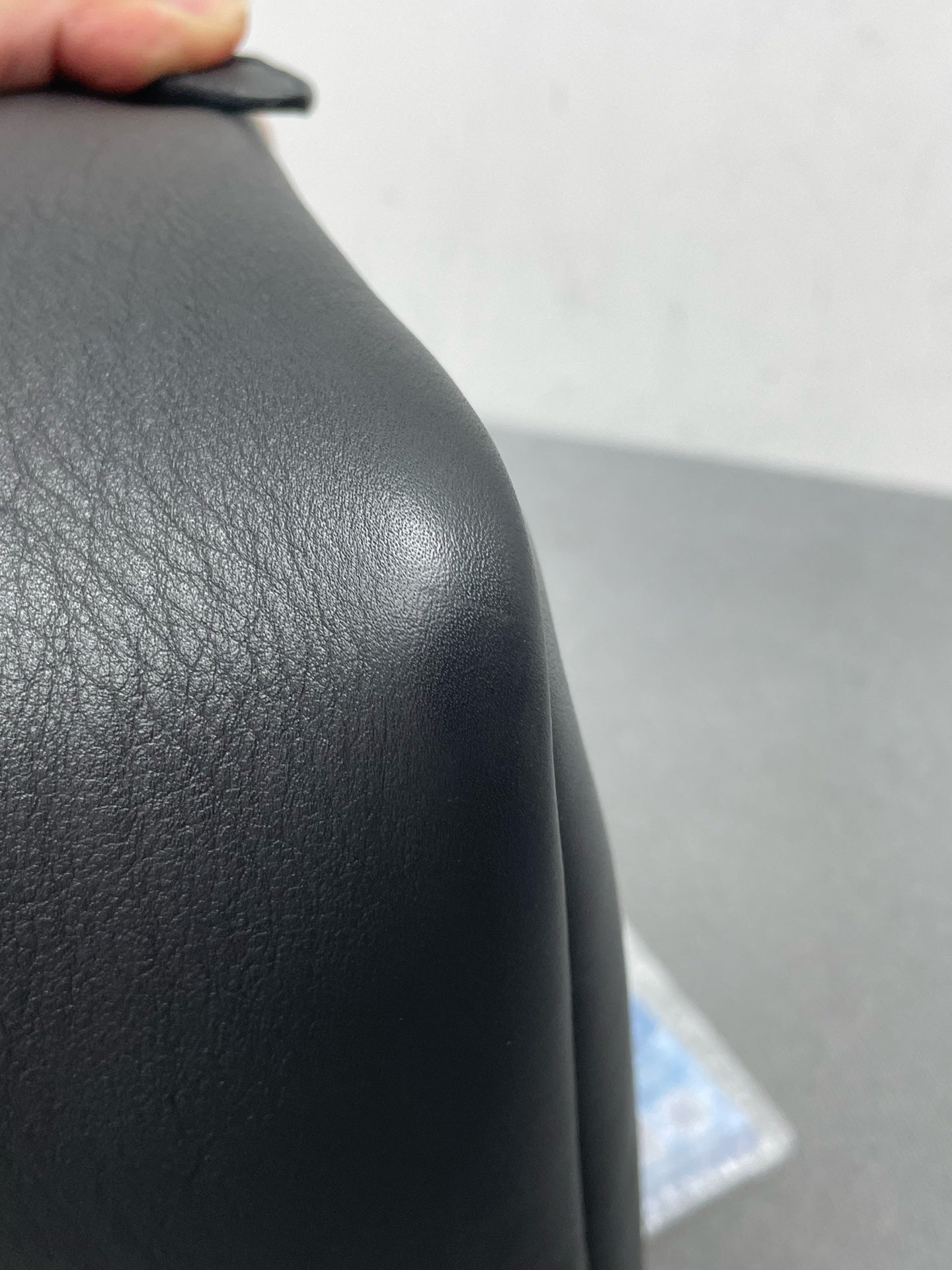 Prada - Other - Leather - Black - (small)