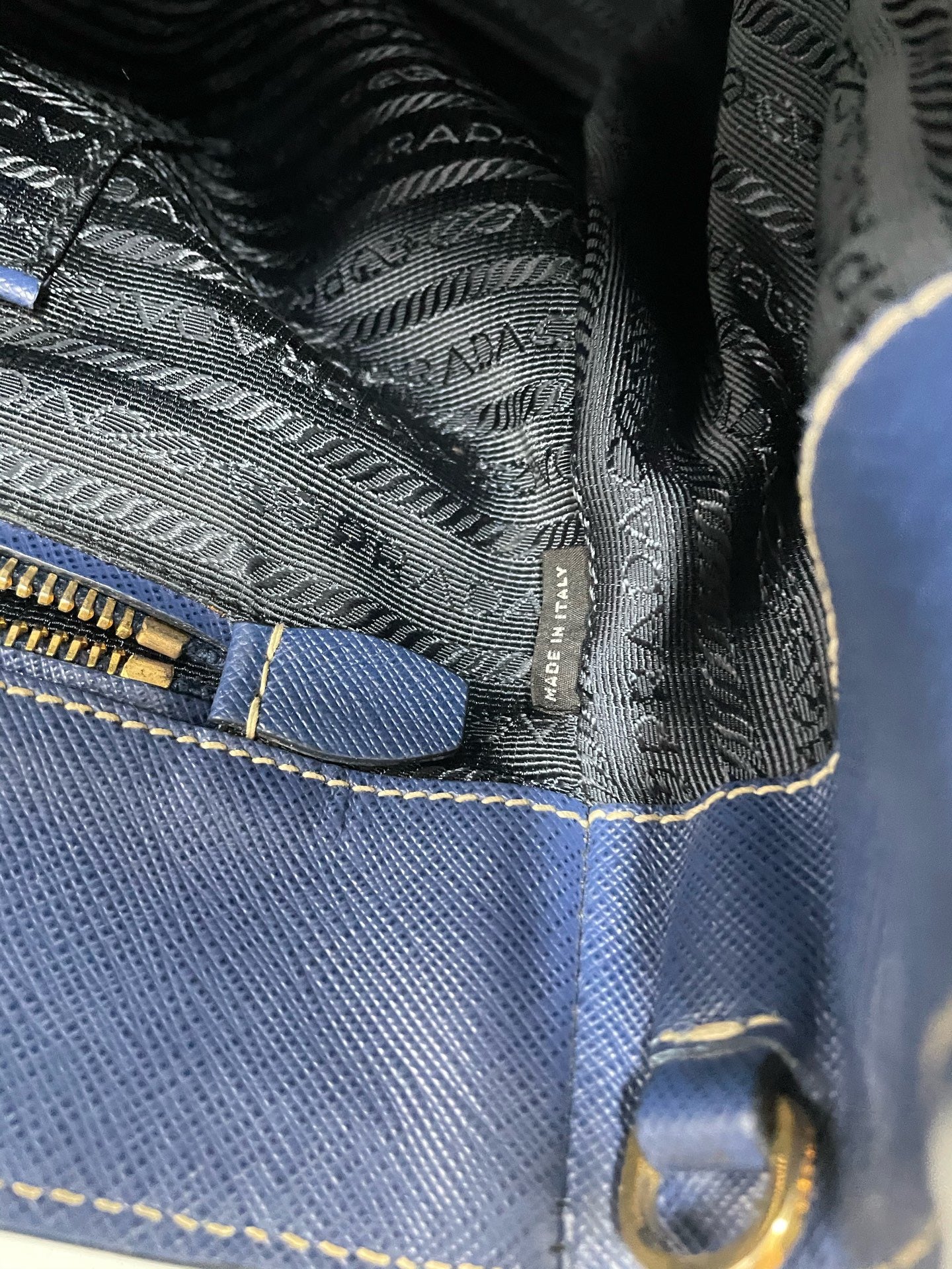 Prada - Other - Leather - Blue - (medium)