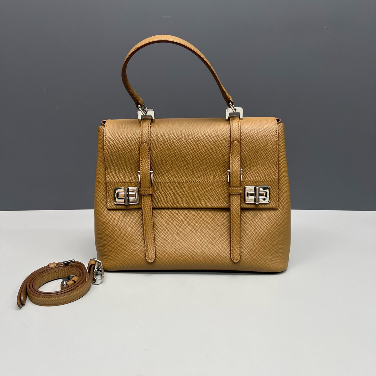 Prada - Other - Leather - Camel - (medium)