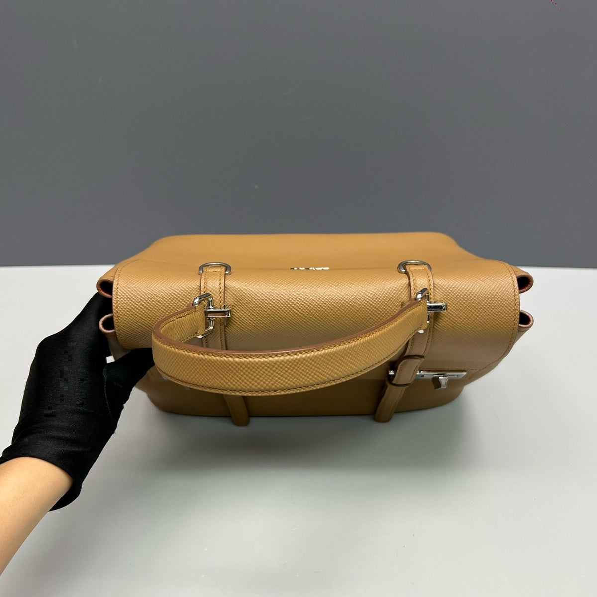 Prada - Other - Leather - Camel - (medium)