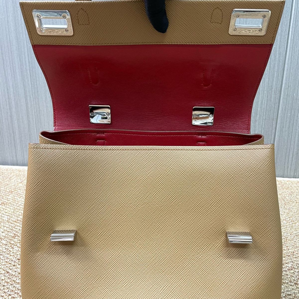 Prada - Other - Leather - Camel - (medium)