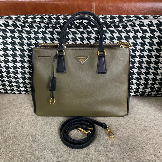 Prada - Other - Leather - Green - (medium)