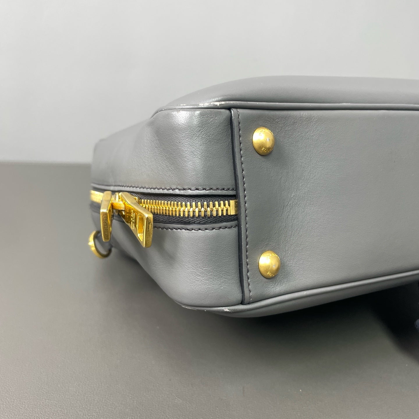 Prada - Other - Leather - Grey - (medium)