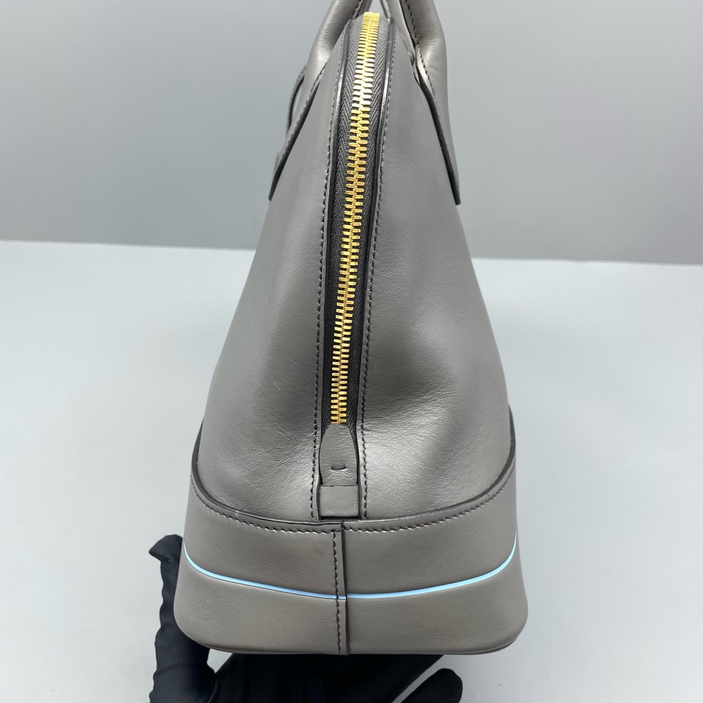 Prada - Other - Leather - Grey - (medium)