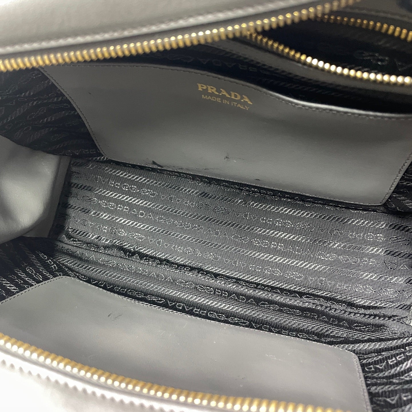 Prada - Other - Leather - Grey - (medium)