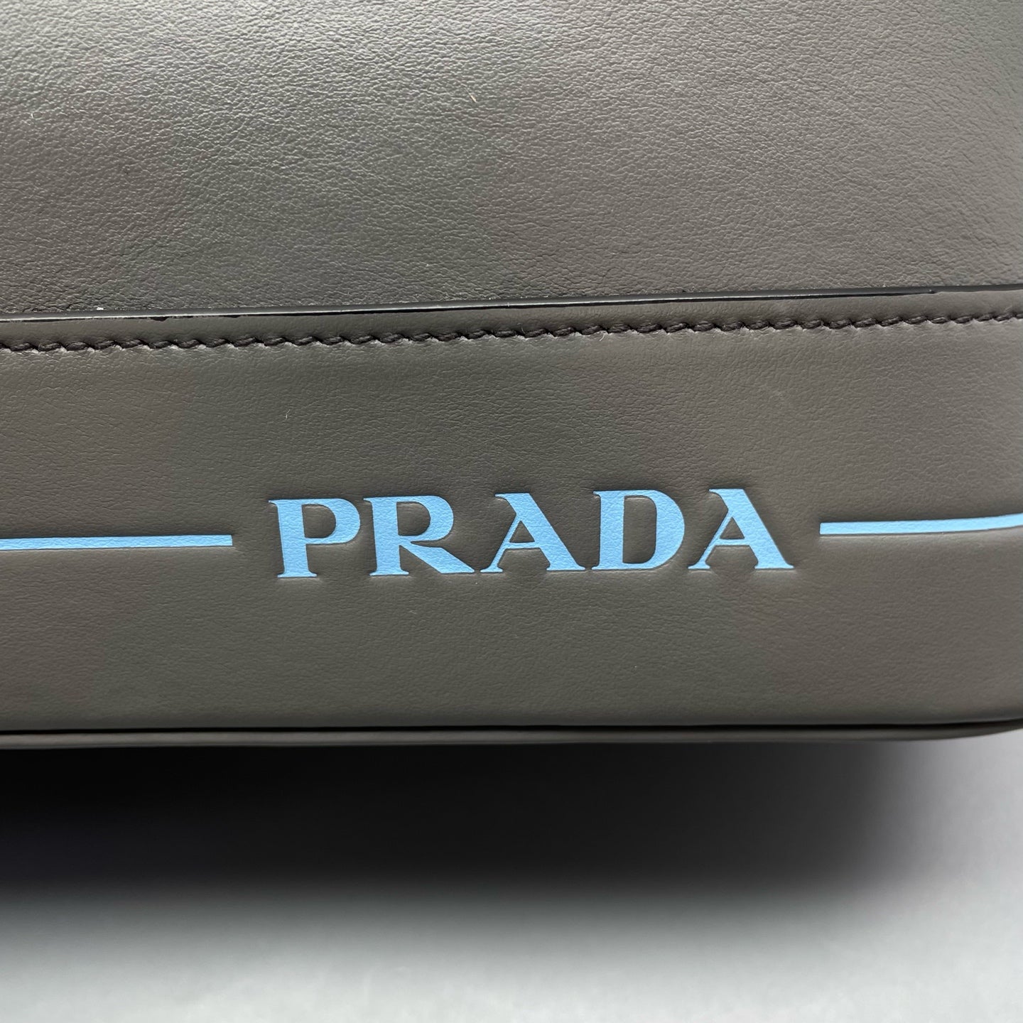 Prada - Other - Leather - Grey - (medium)