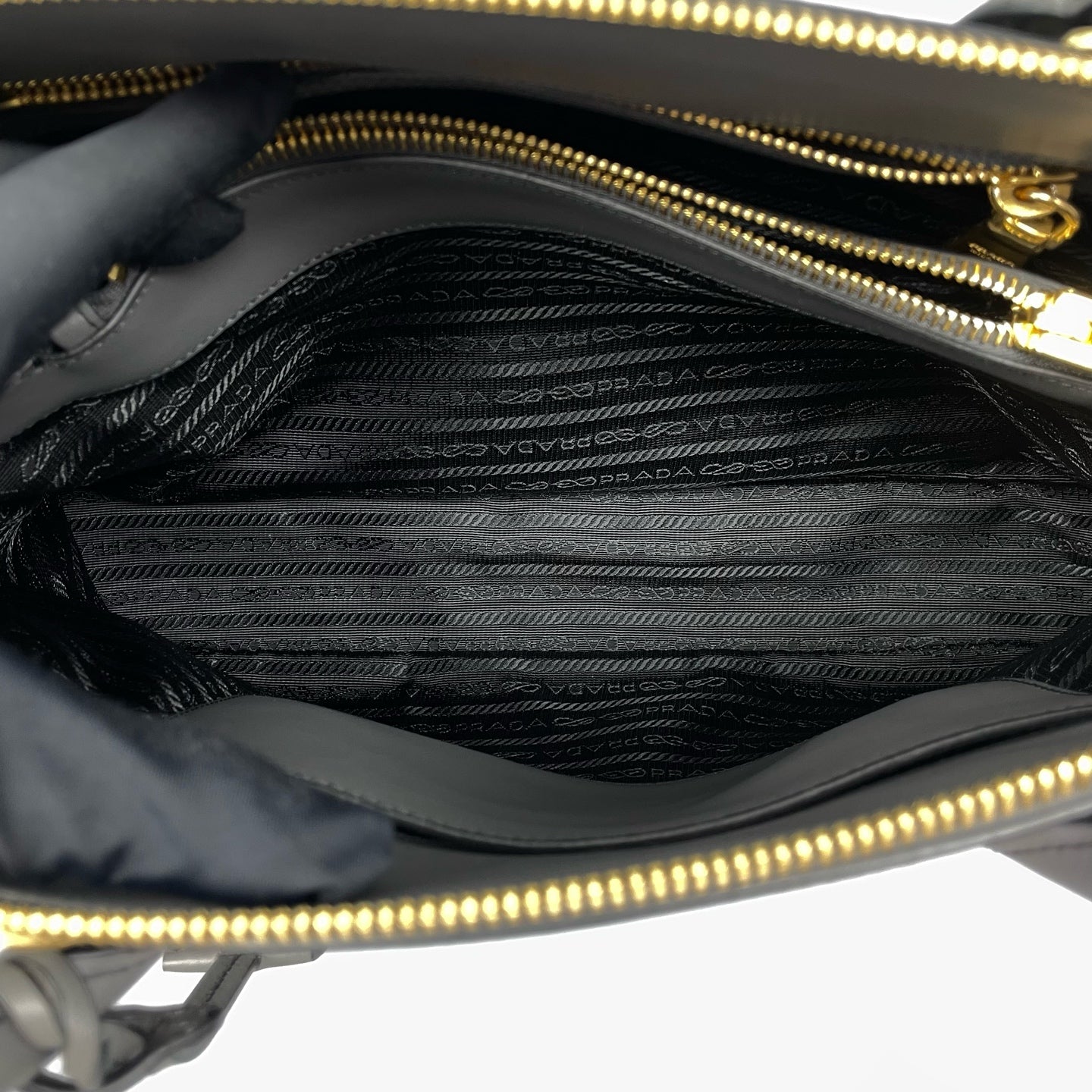 Prada - Other - Leather - Grey - (medium)