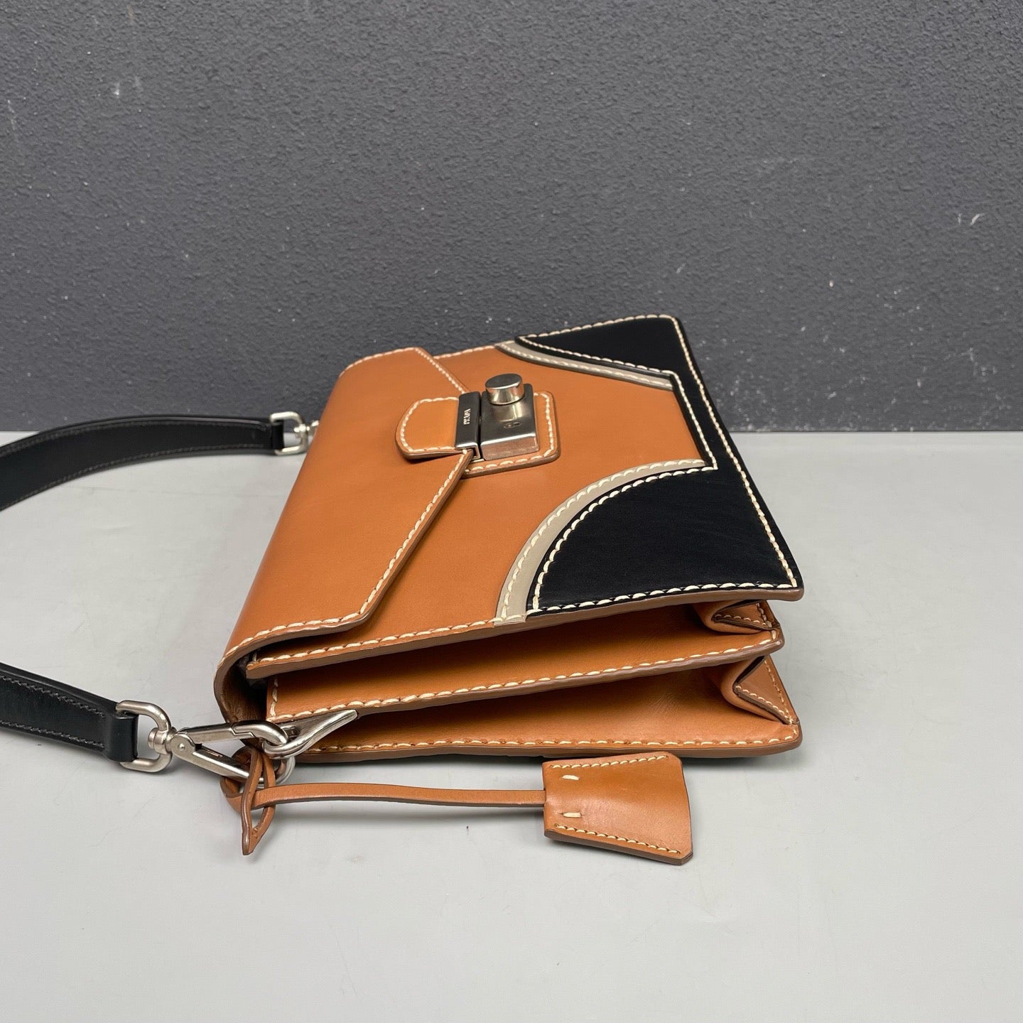 Prada - Other - Leather - Multicolour (Tan, Black, Grey) - (medium)
