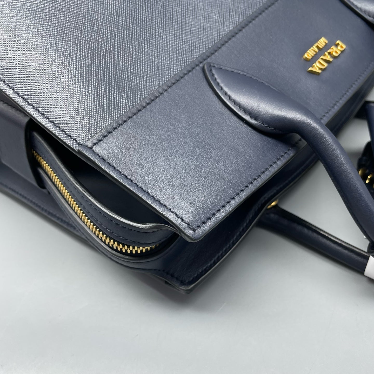 Prada - Other - Leather - Navy - (medium)