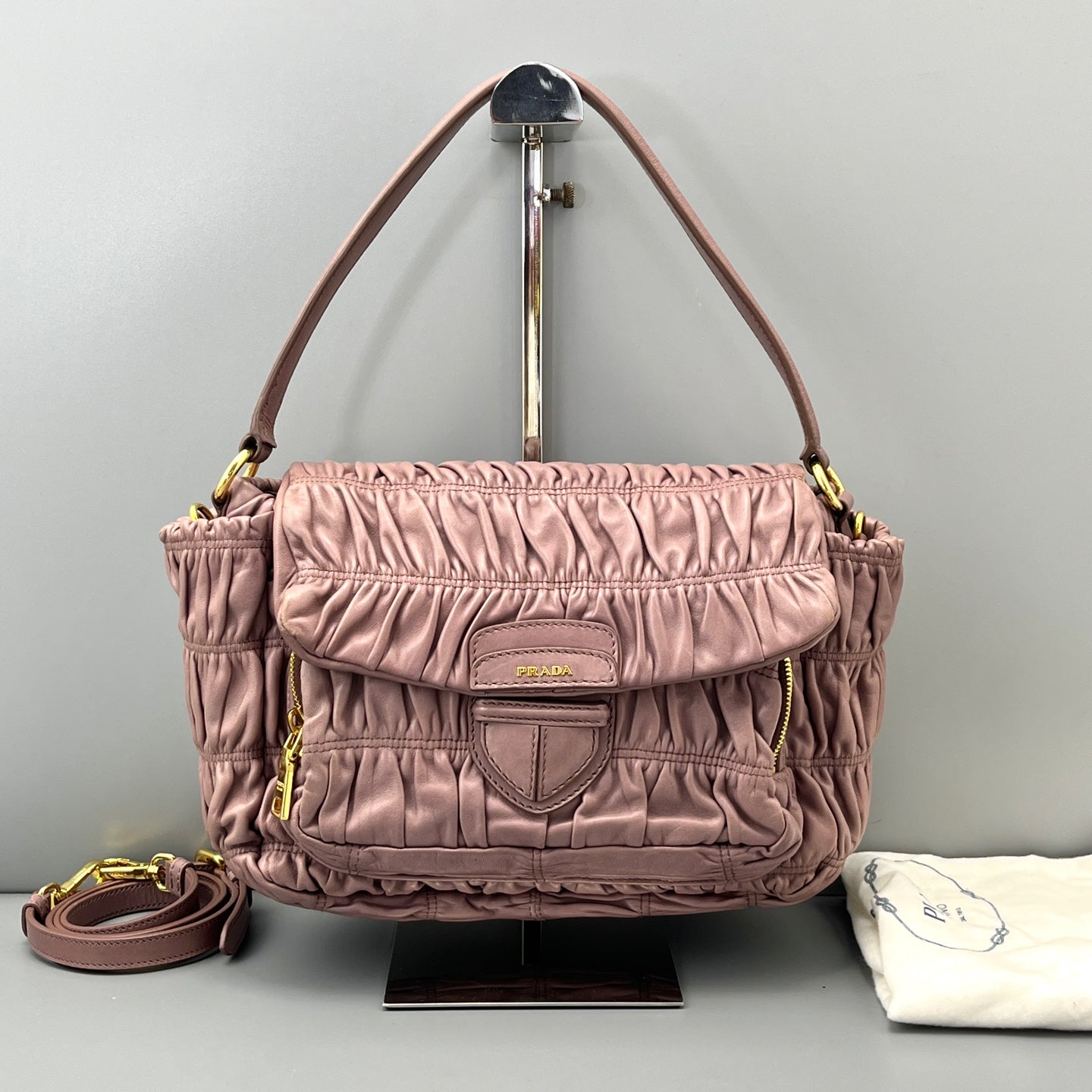 Prada - Other - Leather - Pink - (medium)