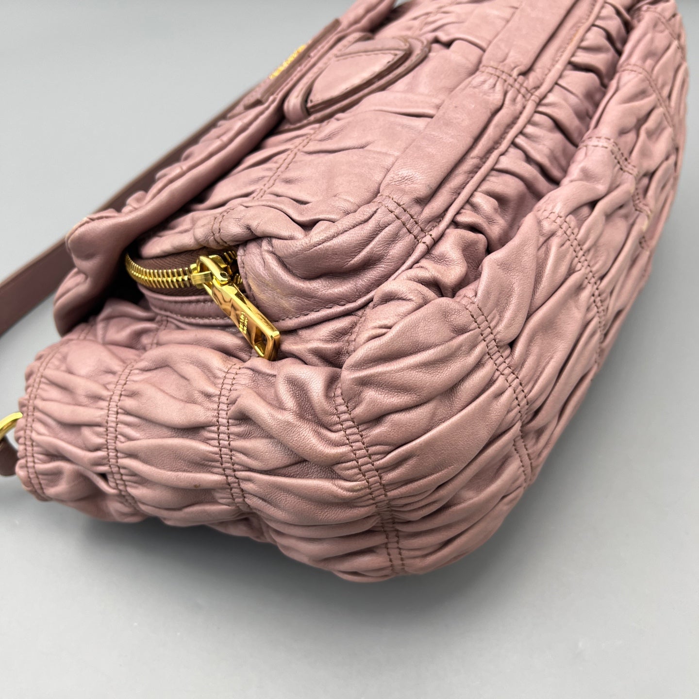 Prada - Other - Leather - Pink - (medium)