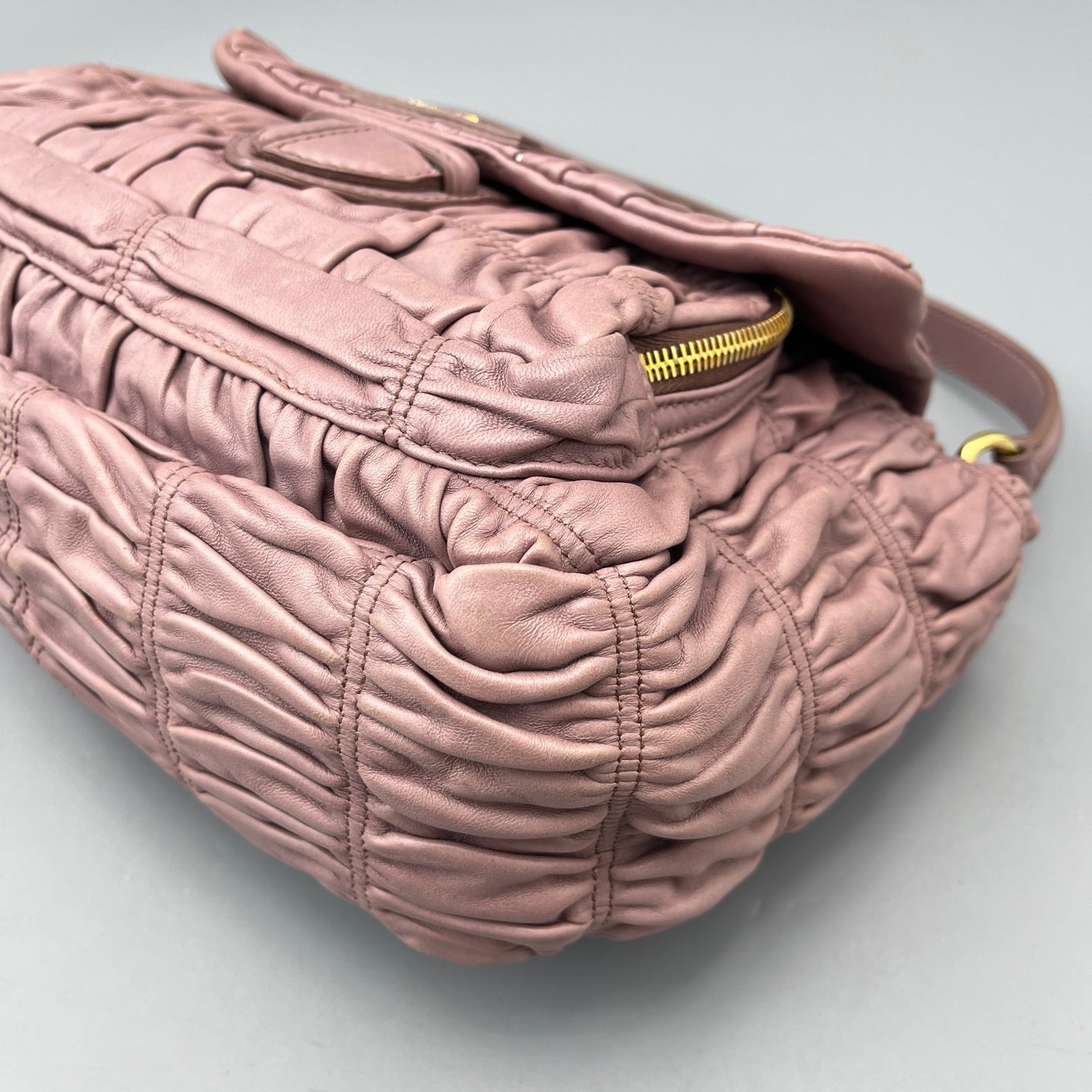 Prada - Other - Leather - Pink - (medium)