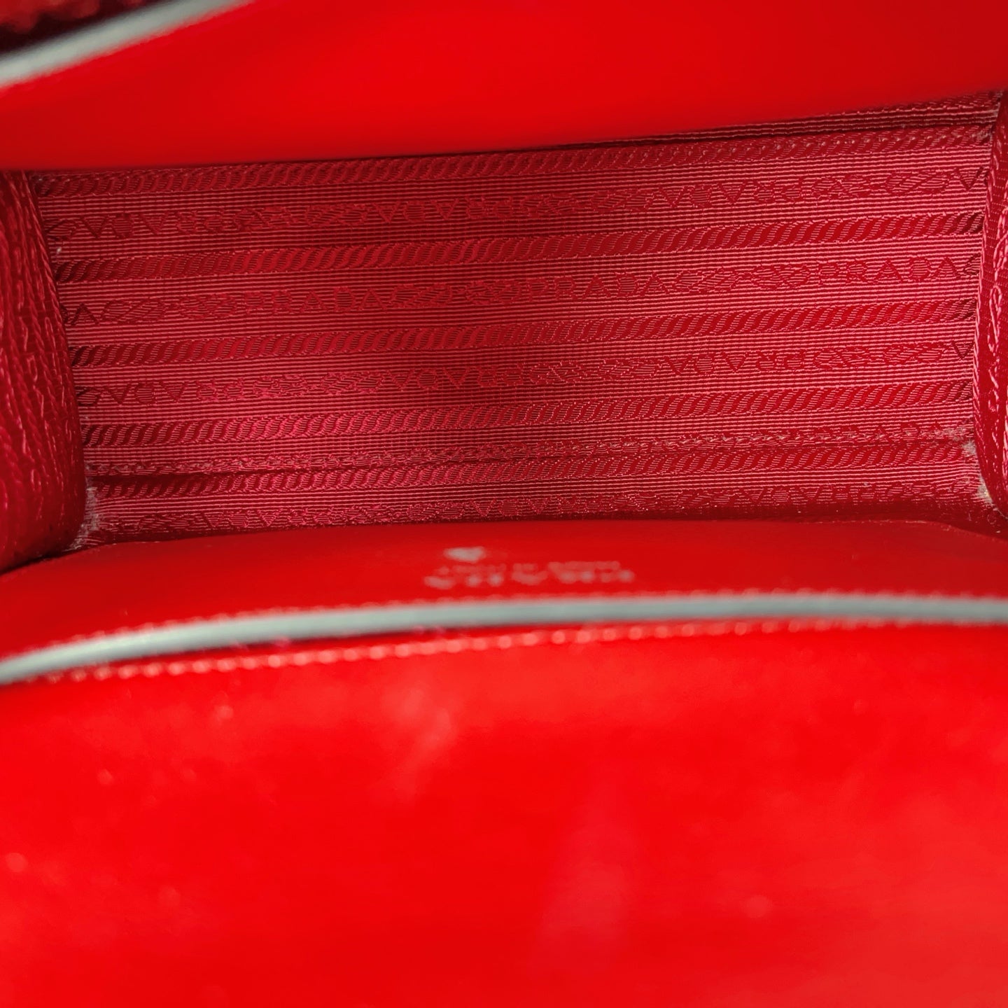 Prada - Other - Leather - Red - (small)