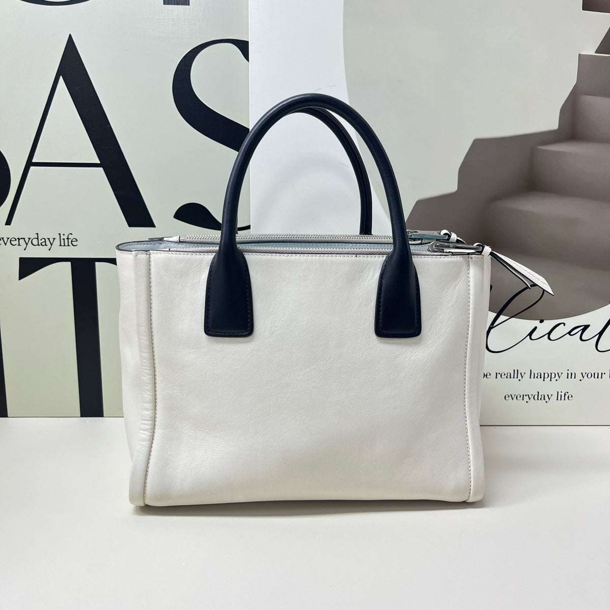 Prada - Other - Leather - White - (medium)
