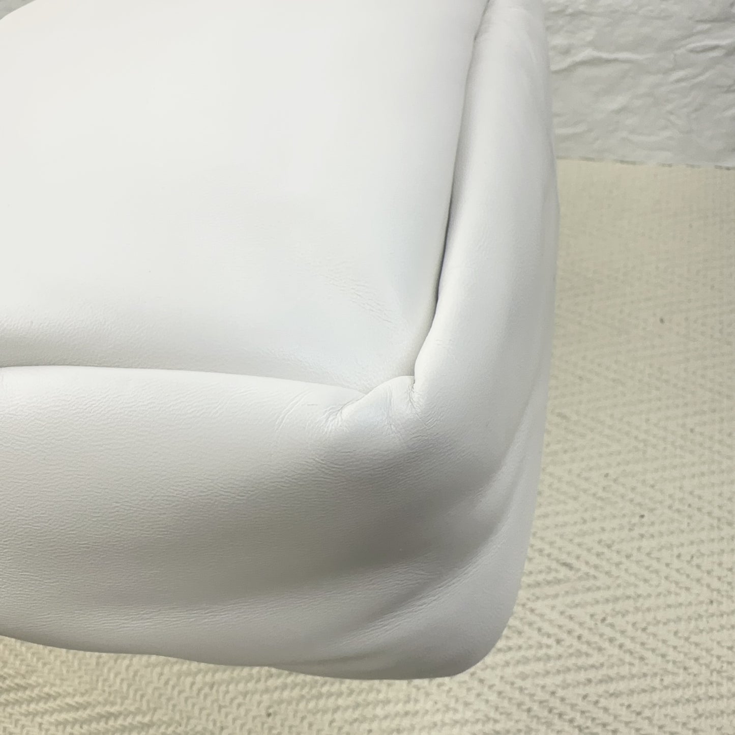 Prada - Other - Leather - White - (medium)