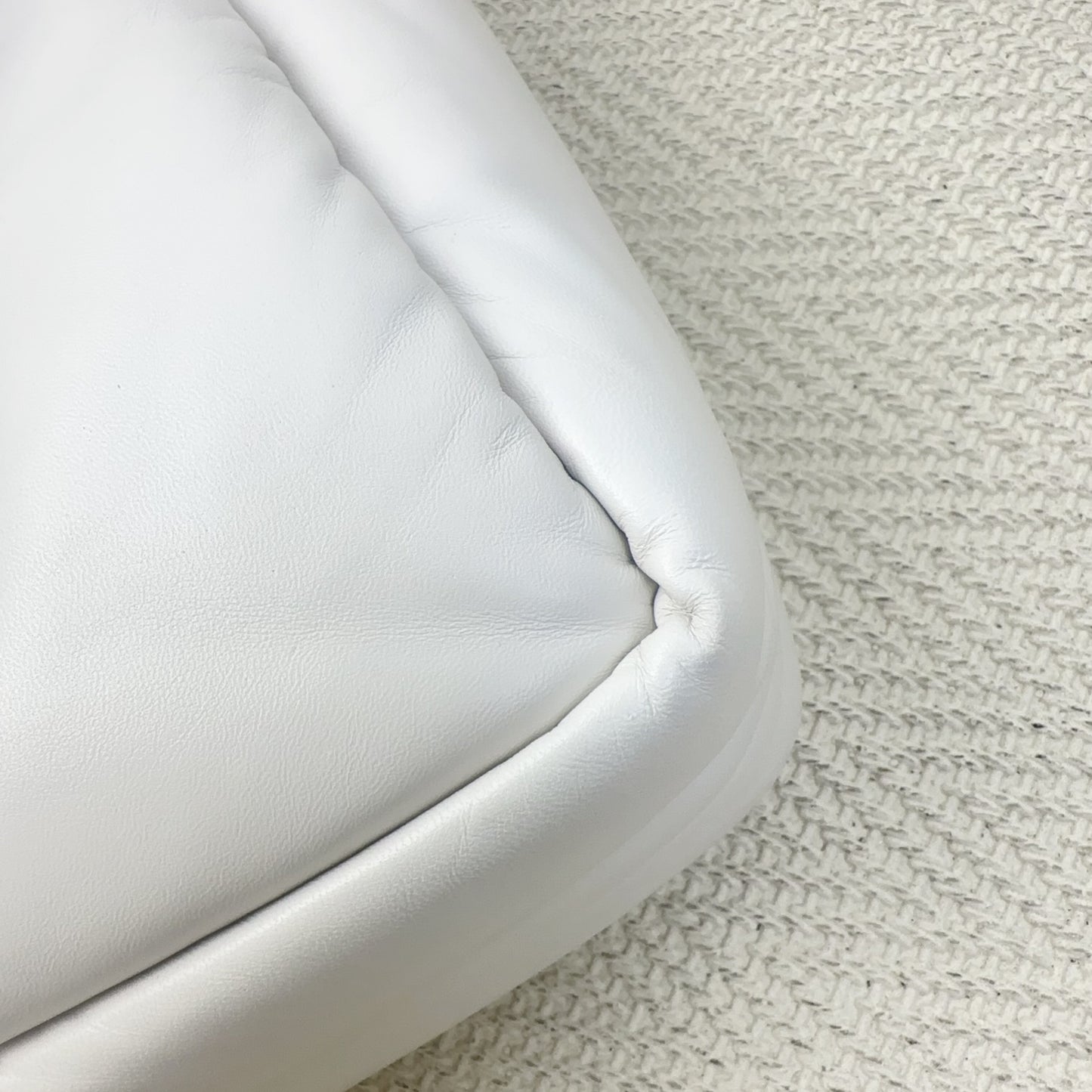 Prada - Other - Leather - White - (medium)