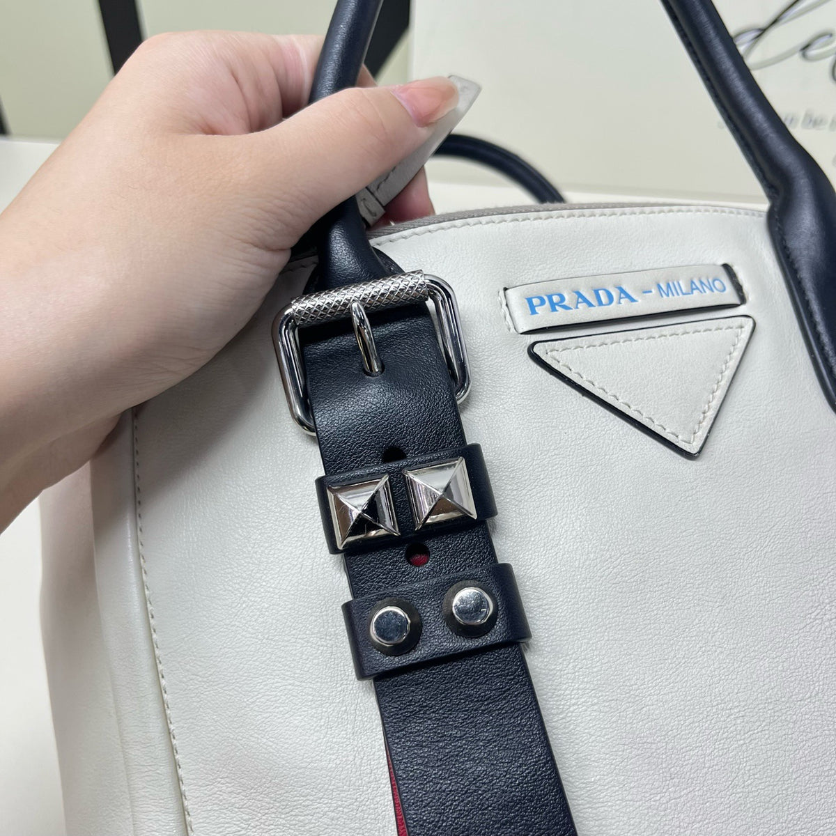Prada - Other - Leather - White - (medium)