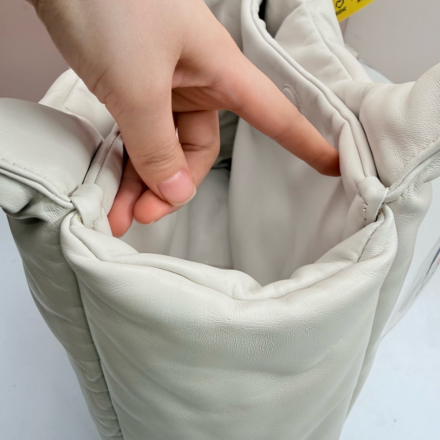 Prada - Other - Leather - White - (medium)
