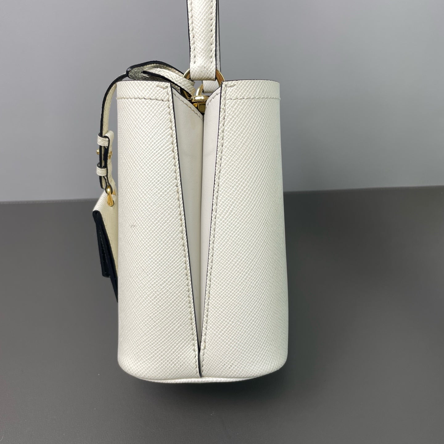 Prada - Other - Leather - White - (Small)