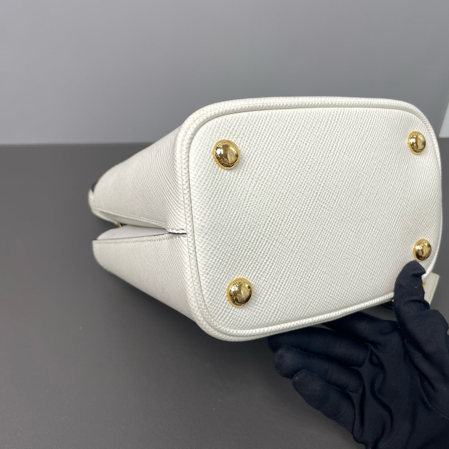 Prada - Other - Leather - White - (Small)